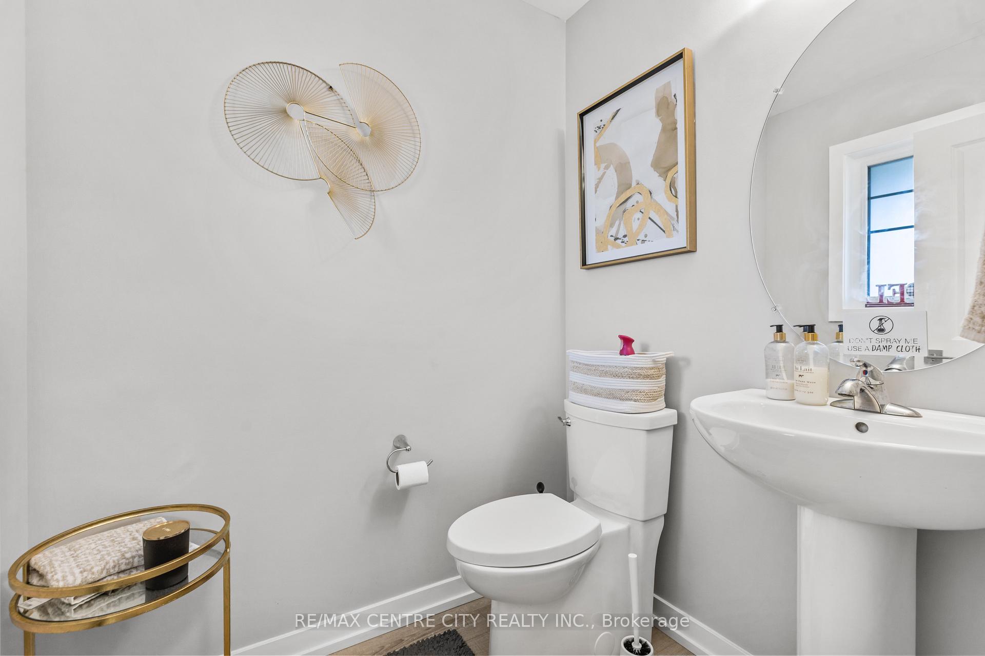 Photo 5 of 93 Benjamin Parkway, St. Thomas — HOMEH