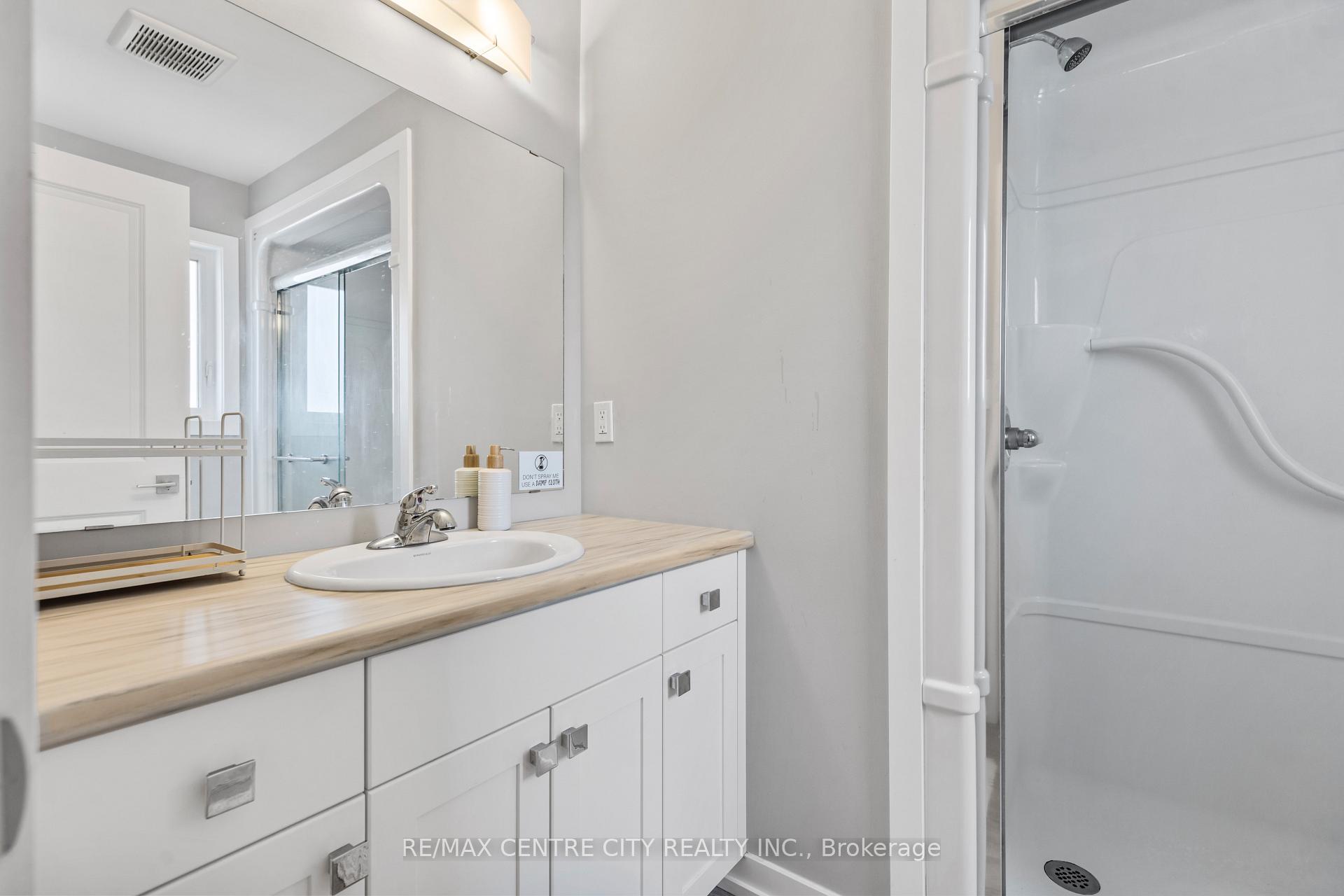 Photo 22 of 93 Benjamin Parkway, St. Thomas — HOMEH