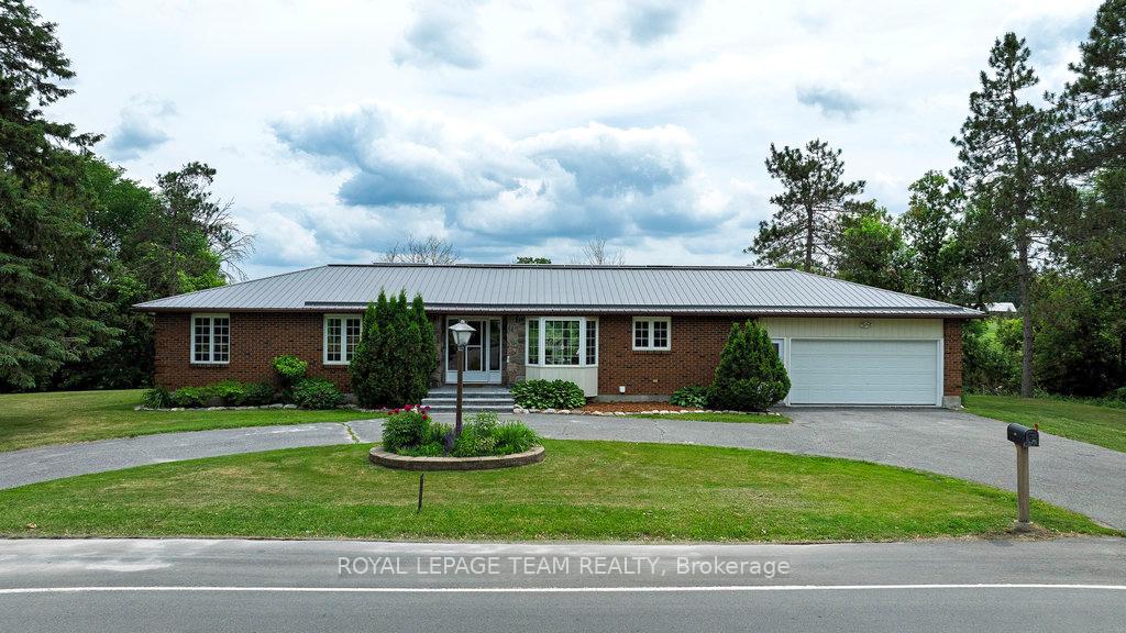 Front of 517 Donald B. Munro Drive