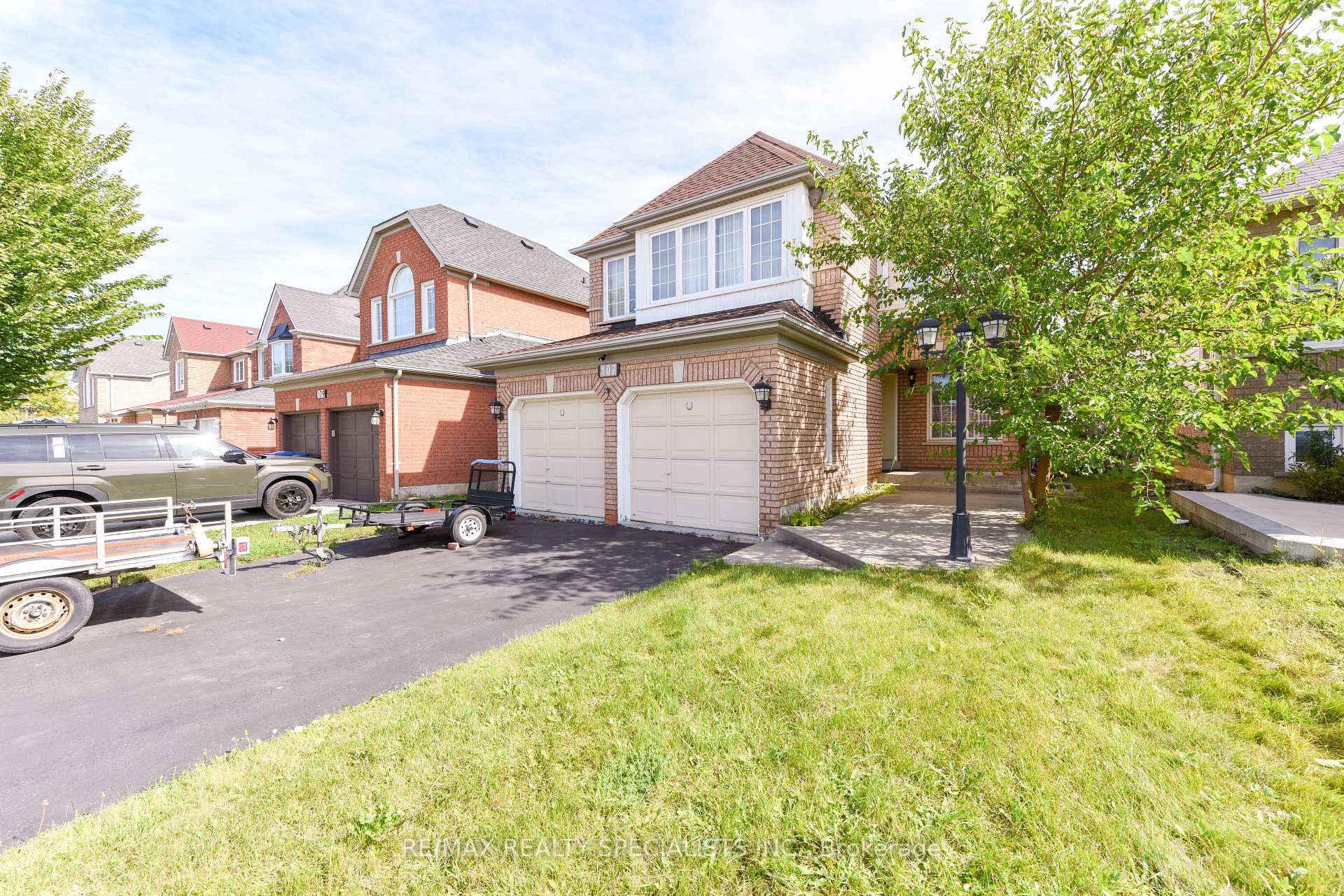 Front of 107 Seclusion Crescent