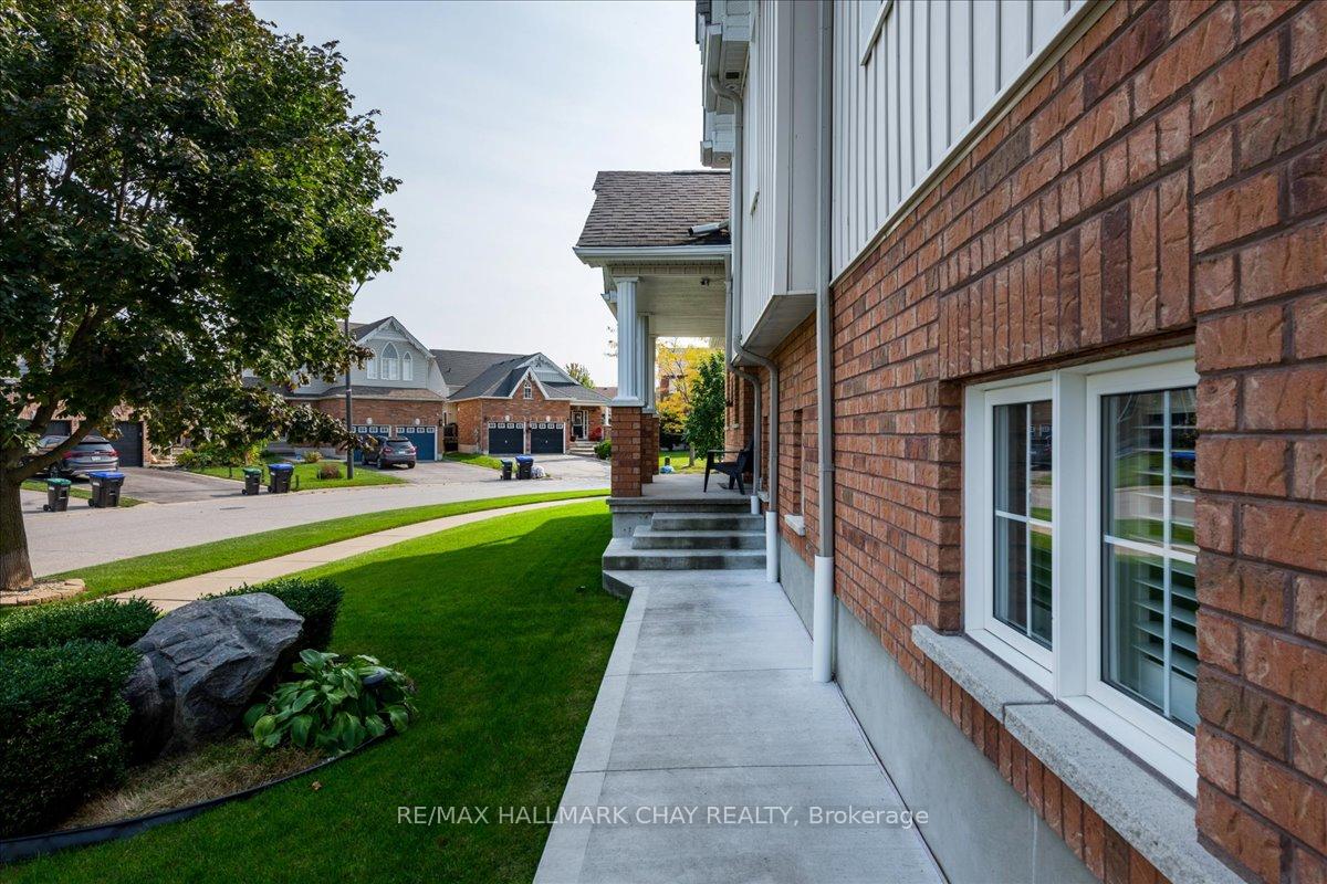 Photo 4 of 1080 Muriel Street, Innisfil, Alcona — HOMEH