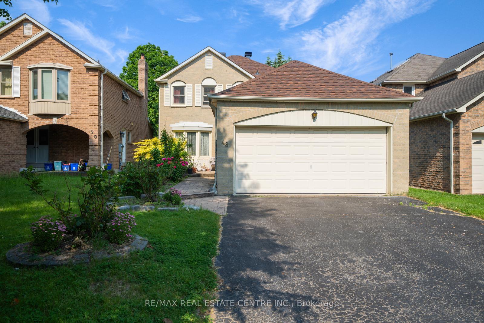 Front of 48 Hettersley Drive W