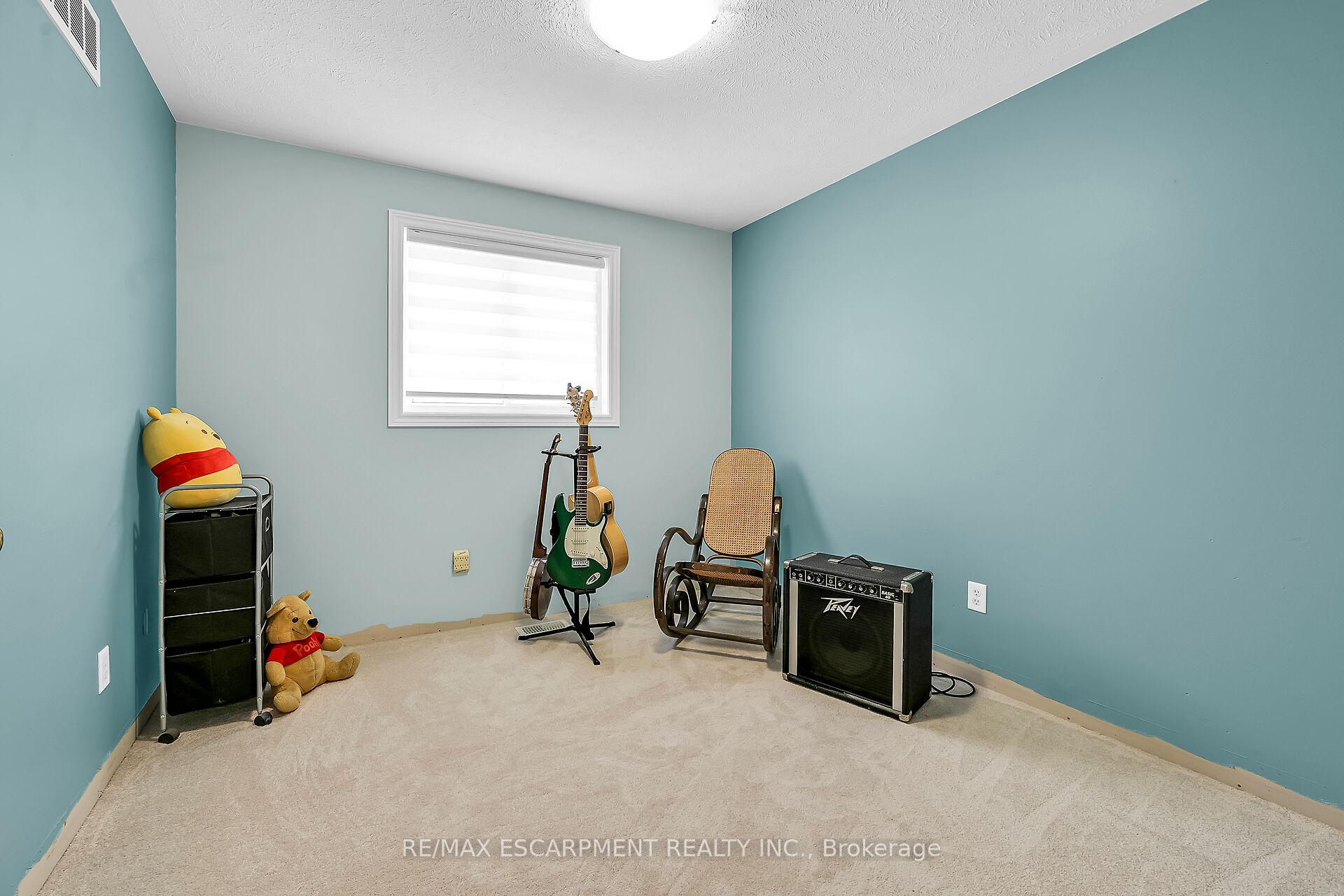 Photo 45 of 10 Oak Street, Haldimand — HOMEH