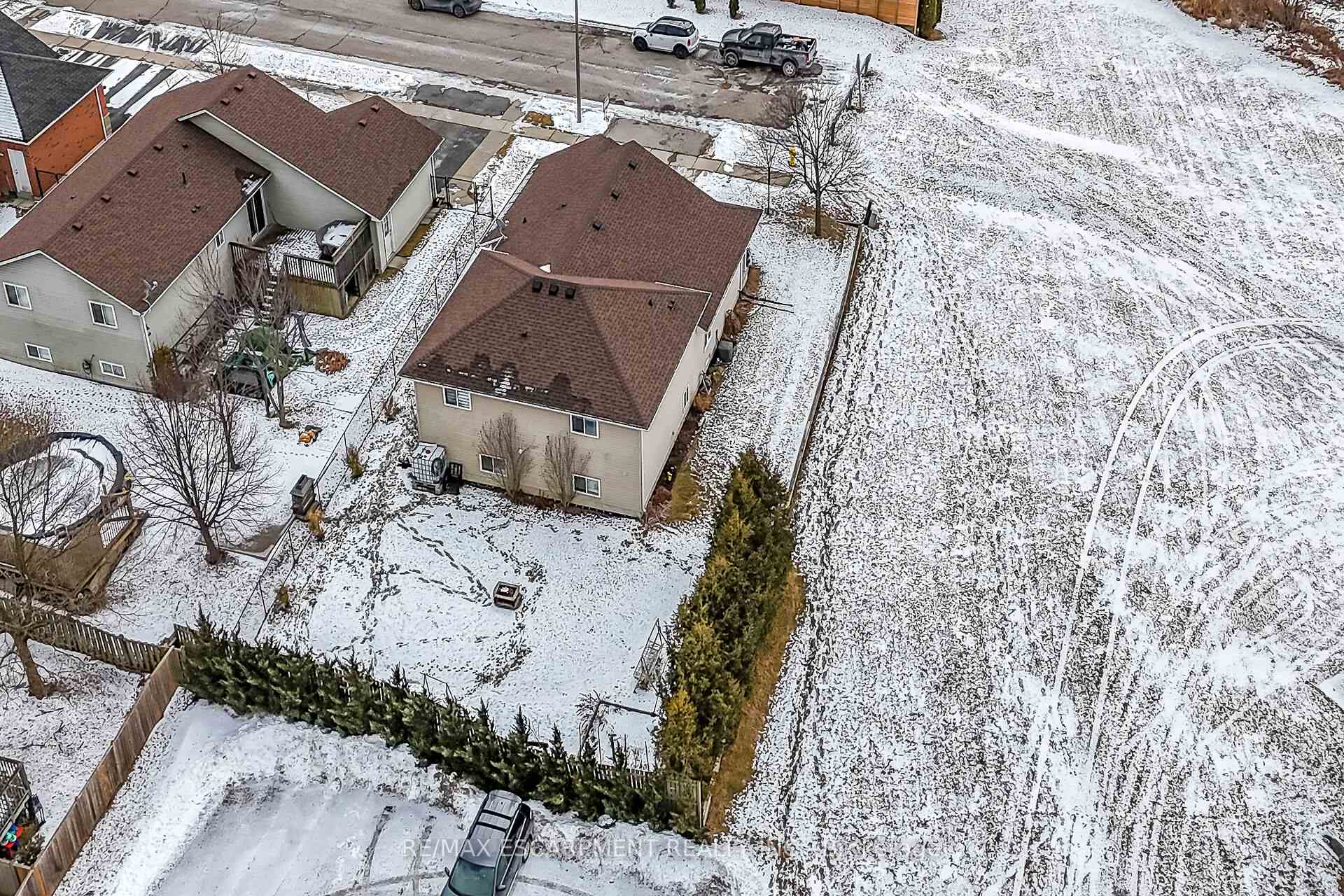 Photo 36 of 10 Oak Street, Haldimand — HOMEH