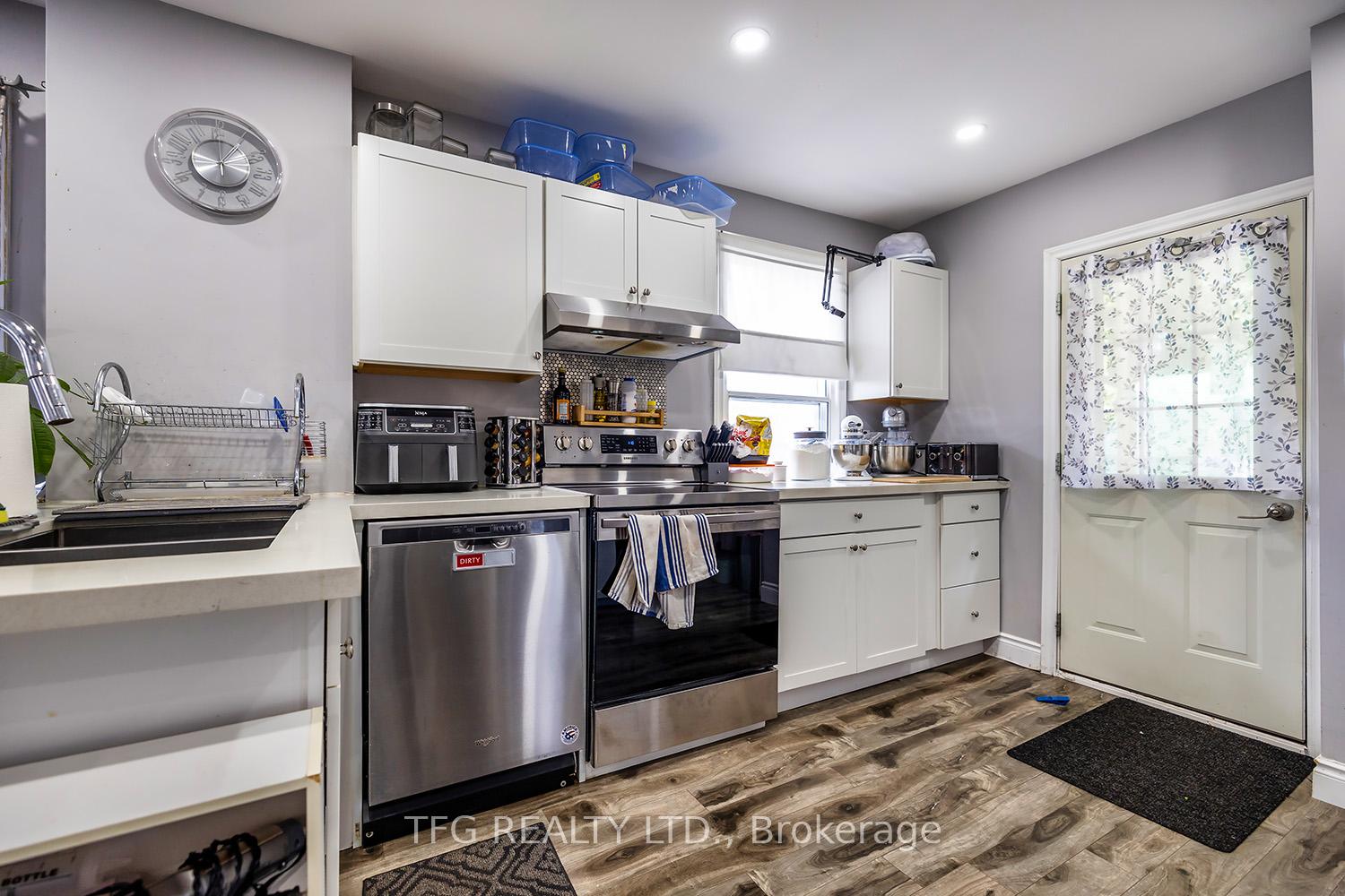 Photo 12 of 285 Jarvis Street, Oshawa, O'Neill — HOMEH