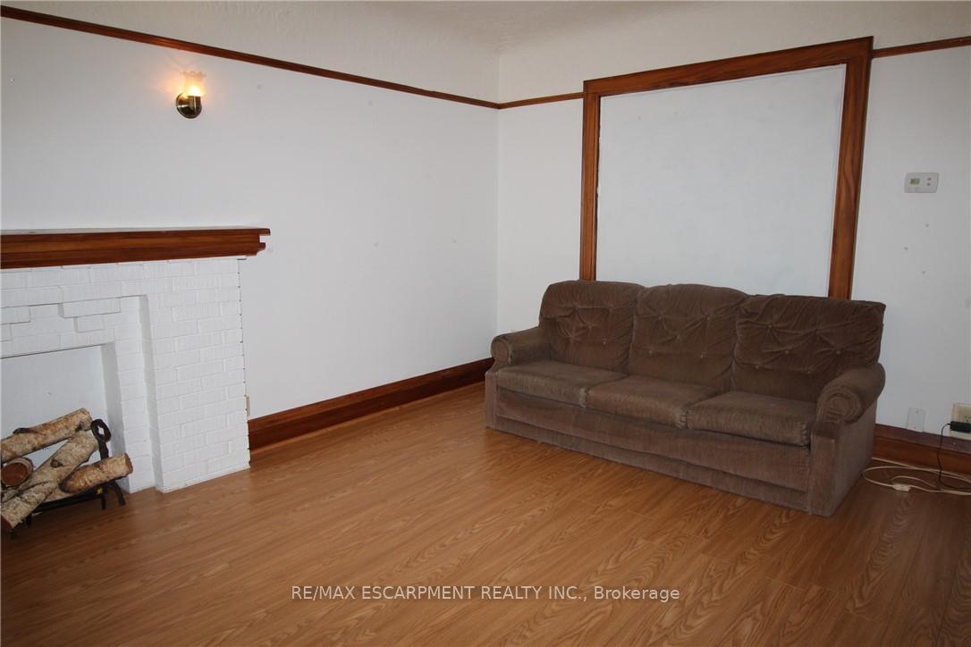 Photo 5 of 29 Dromore Crescent, Hamilton, Westdale — HOMEH