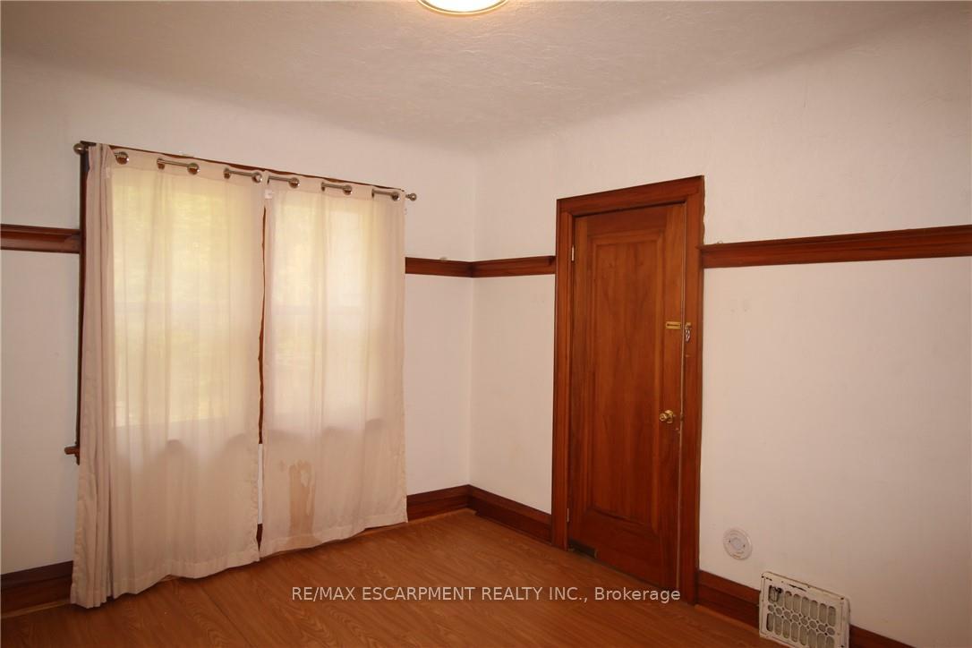 Photo 6 of 29 Dromore Crescent, Hamilton, Westdale — HOMEH