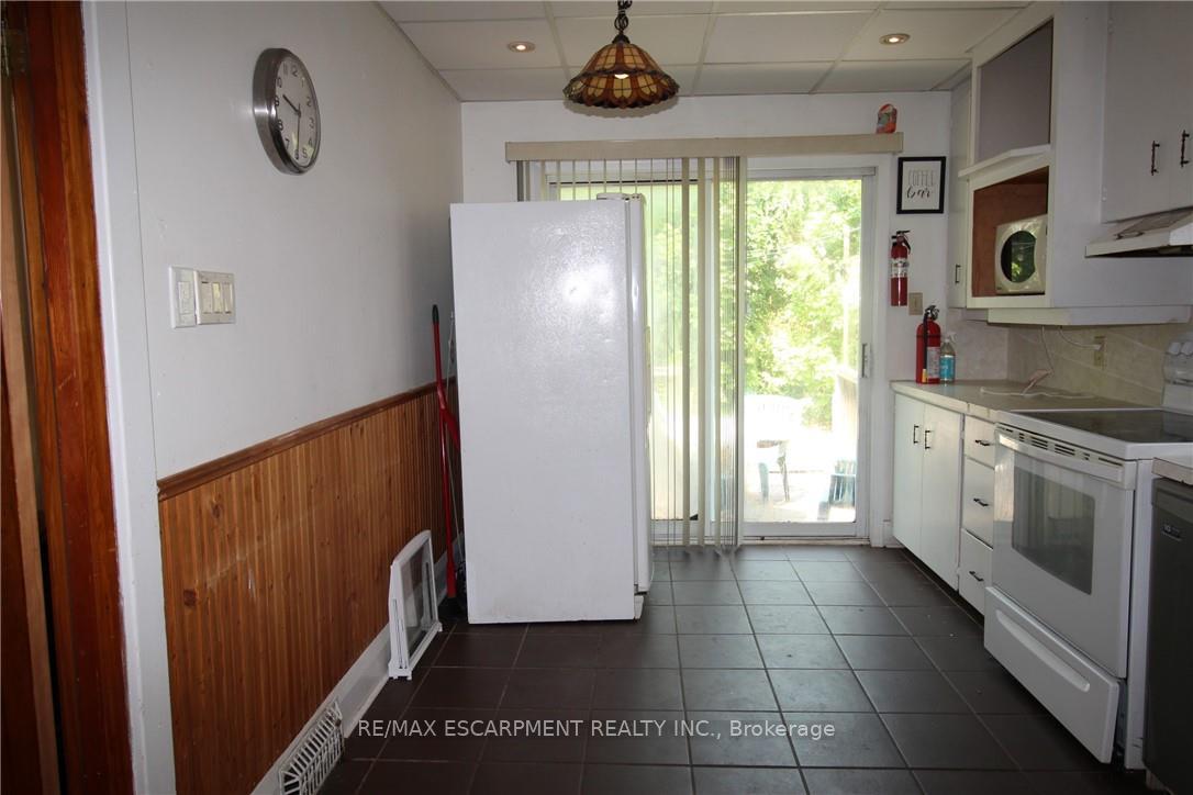 Photo 4 of 29 Dromore Crescent, Hamilton, Westdale — HOMEH