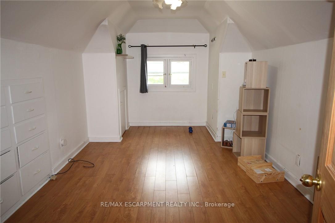 Photo 20 of 29 Dromore Crescent, Hamilton, Westdale — HOMEH