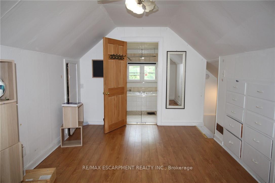 Photo 30 of 29 Dromore Crescent, Hamilton, Westdale — HOMEH