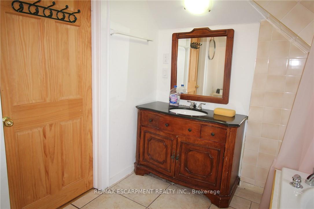Photo 27 of 29 Dromore Crescent, Hamilton, Westdale — HOMEH