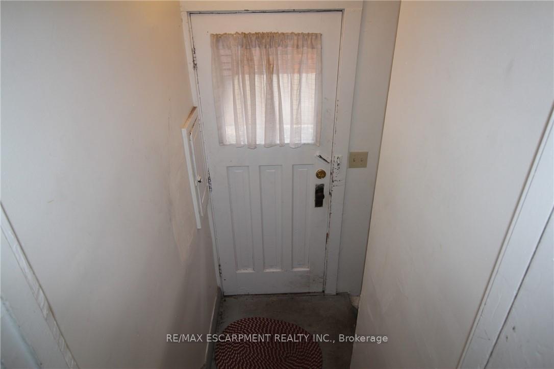 Photo 26 of 29 Dromore Crescent, Hamilton, Westdale — HOMEH