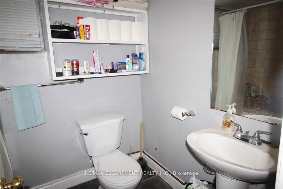 Photo 33 of 29 Dromore Crescent, Hamilton, Westdale — HOMEH