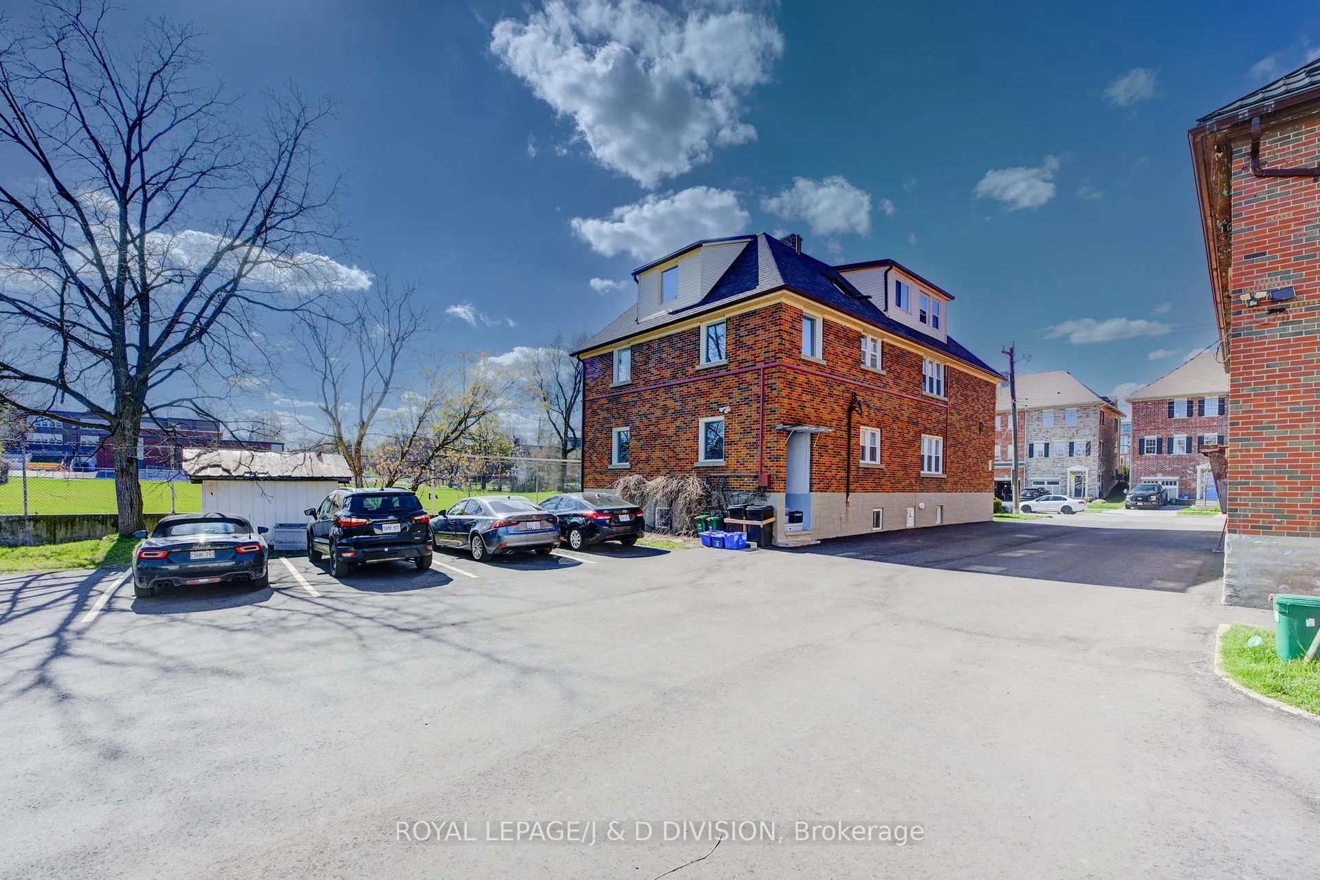Photo 2 of 345 Louisa Street, Kitchener — HOMEH