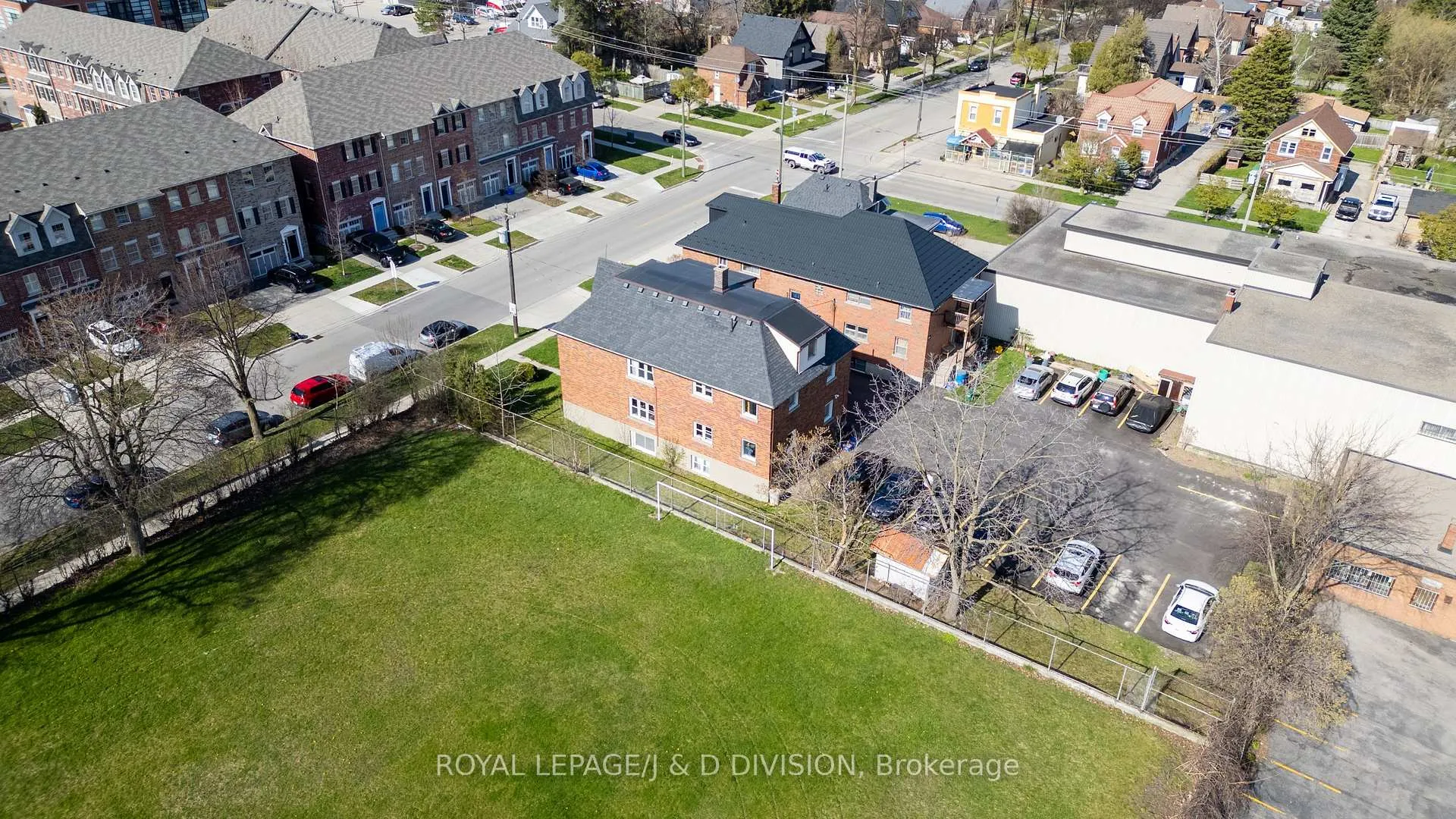 Photo 42 of 345 Louisa Street, Kitchener — HOMEH