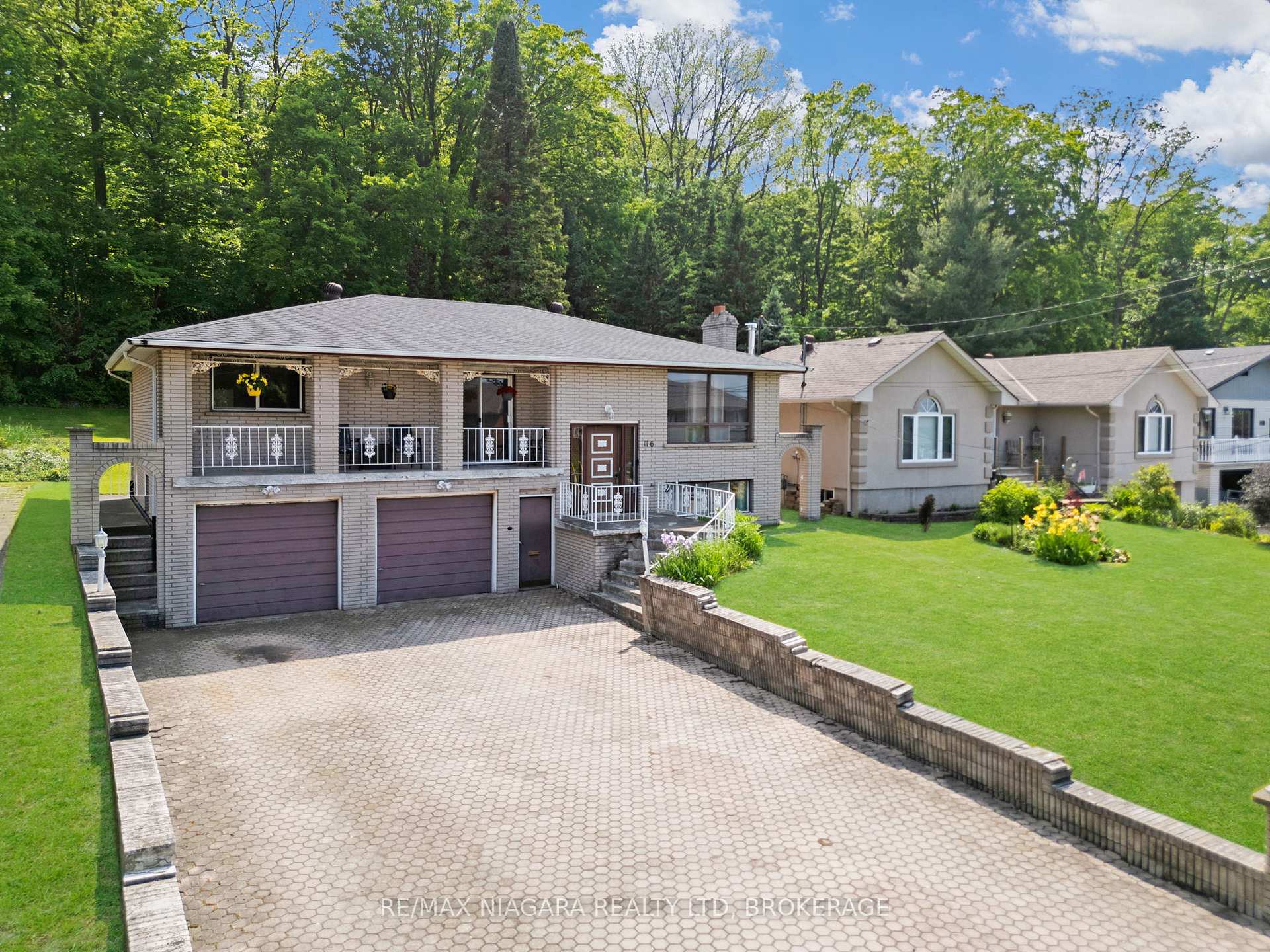 Photo 1 of 116 Pine Drive, Hamilton, Stoney Creek — HOMEH