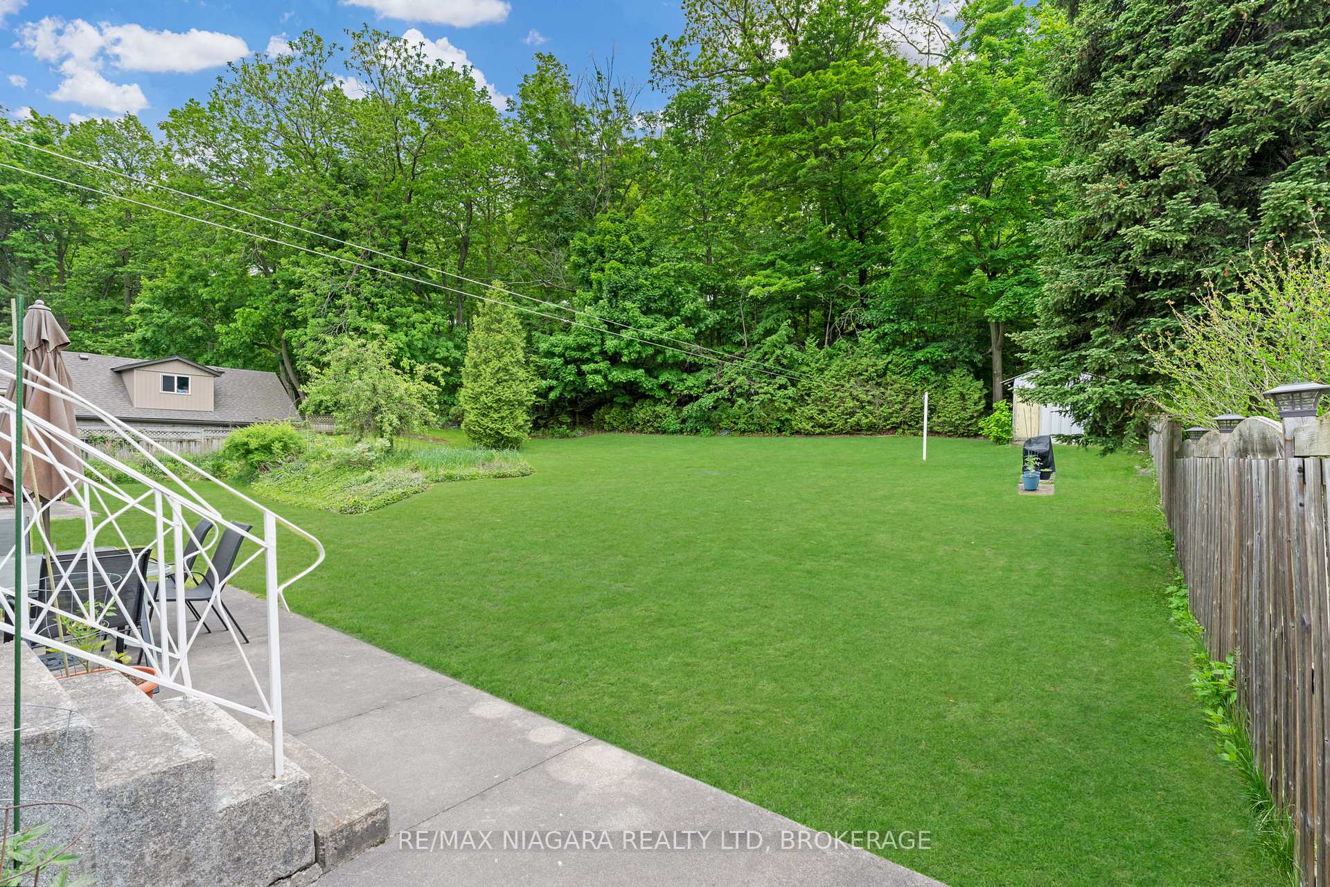 Photo 36 of 116 Pine Drive, Hamilton, Stoney Creek — HOMEH