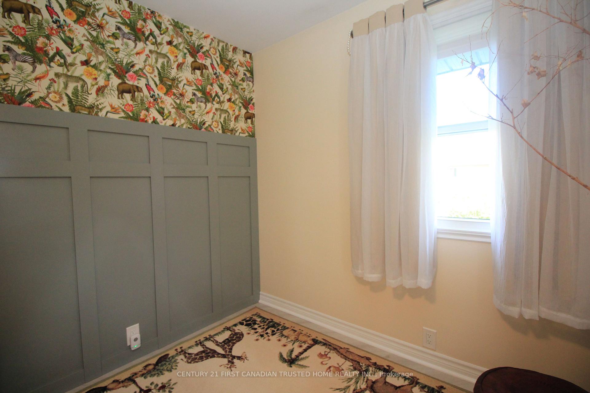 Photo 23 of 2294 Gore Street, Strathroy-Caradoc, Mount Brydges — HOMEH