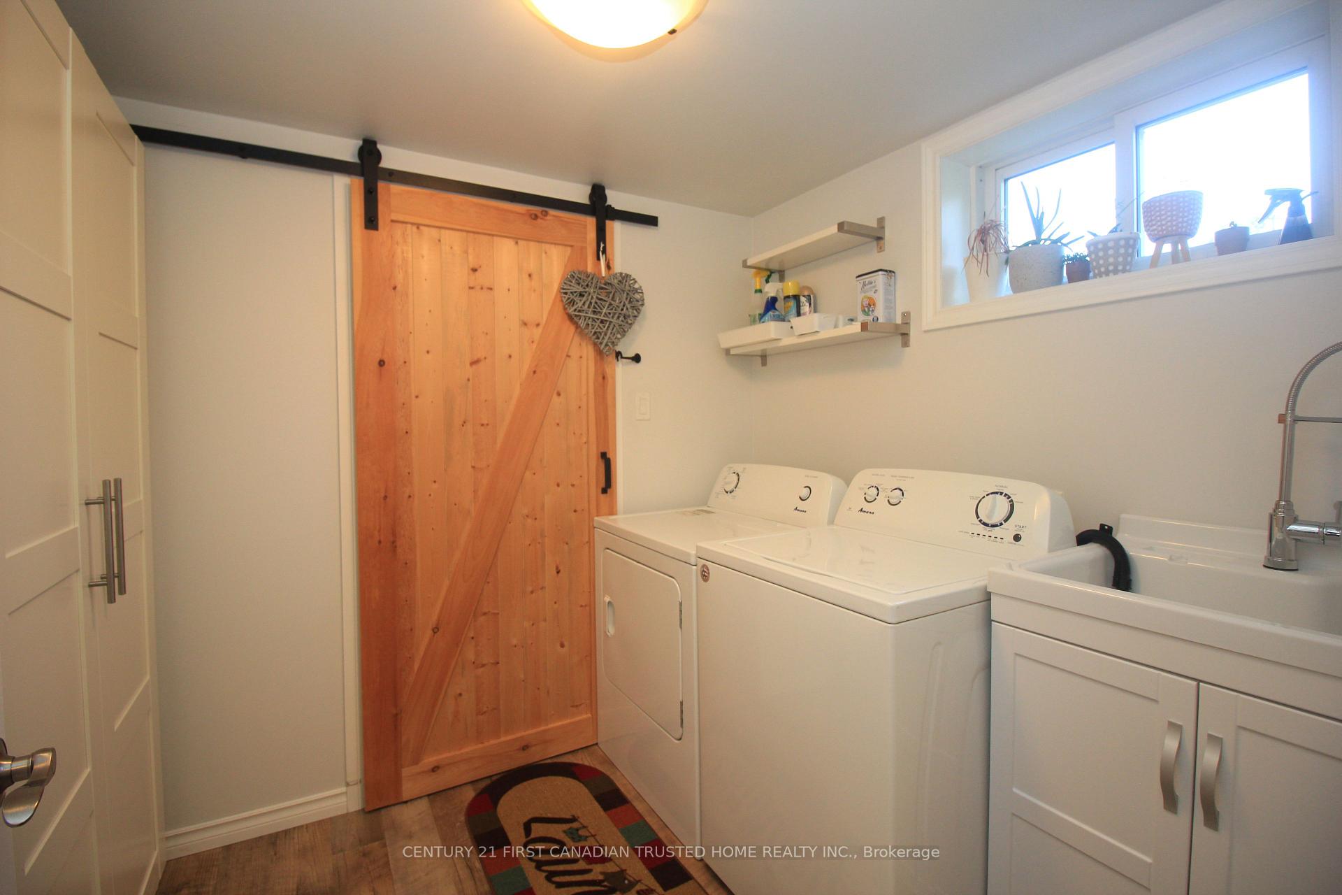Photo 31 of 2294 Gore Street, Strathroy-Caradoc, Mount Brydges — HOMEH