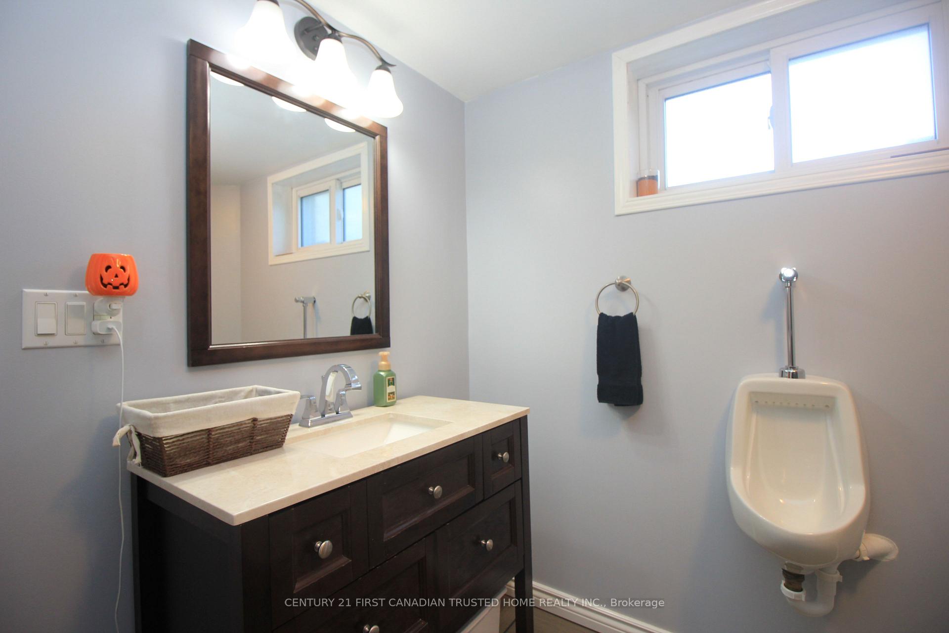 Photo 39 of 2294 Gore Street, Strathroy-Caradoc, Mount Brydges — HOMEH