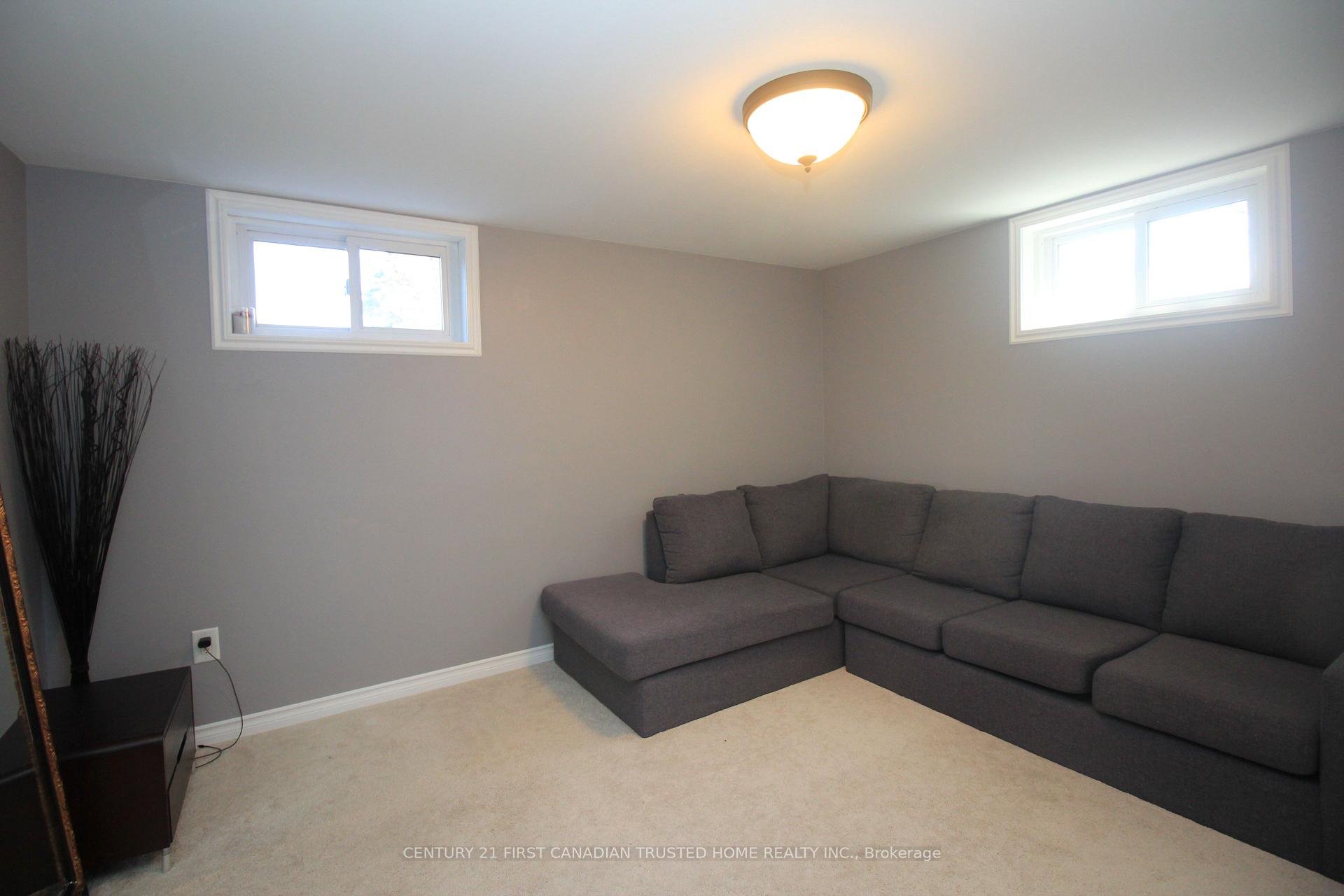 Photo 27 of 2294 Gore Street, Strathroy-Caradoc, Mount Brydges — HOMEH
