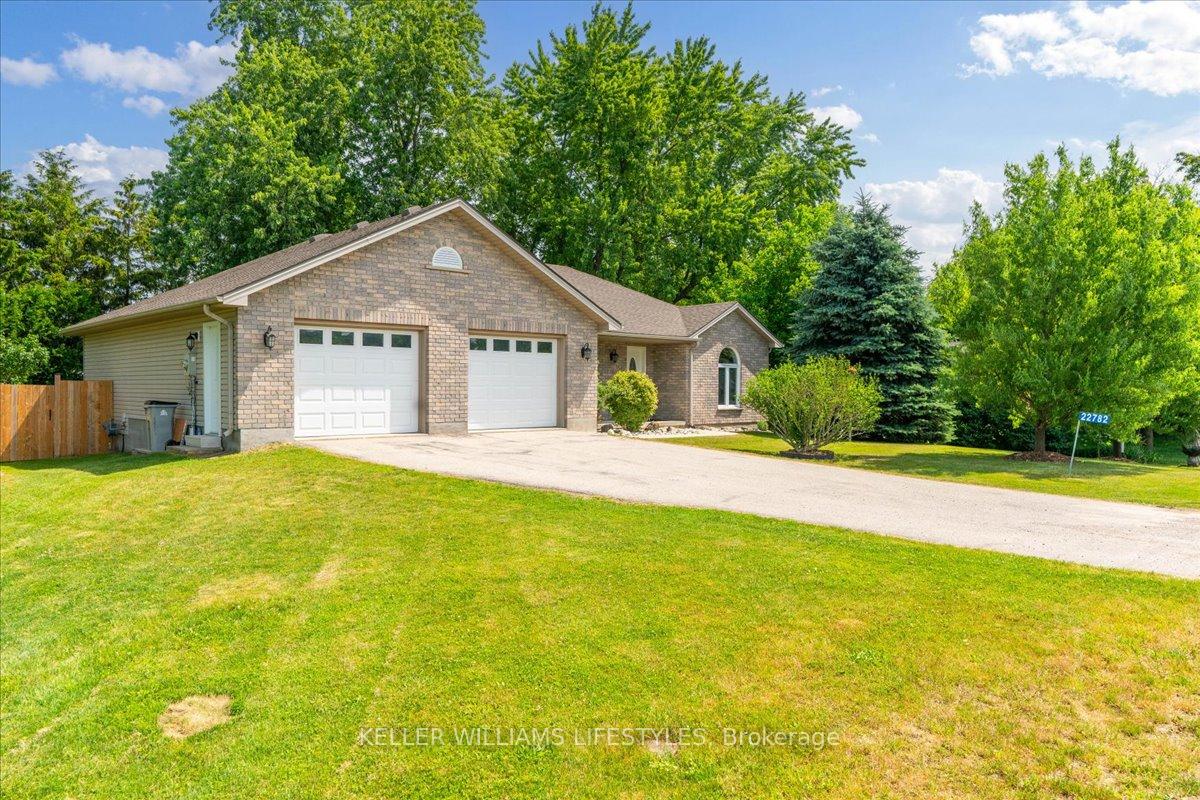 Photo 3 of 22782 Adelaide Road, Strathroy-Caradoc, Mount Brydges — HOMEH