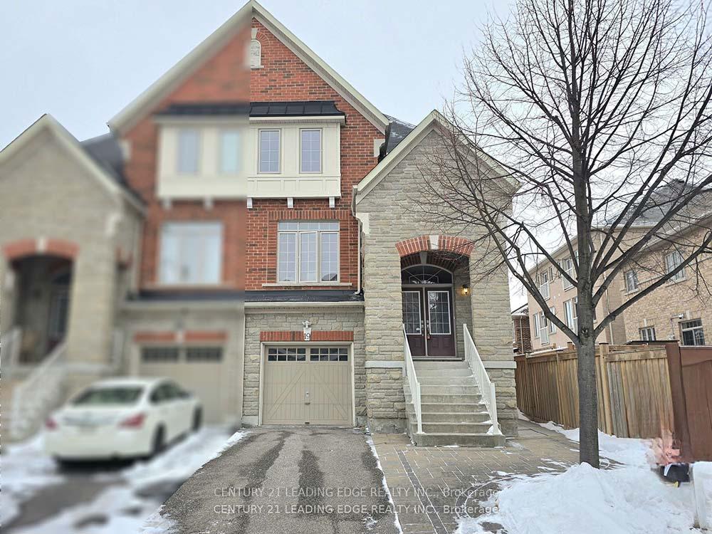 Photo 1 of 19 Living Crescent, Markham, Victoria Square — HOMEH