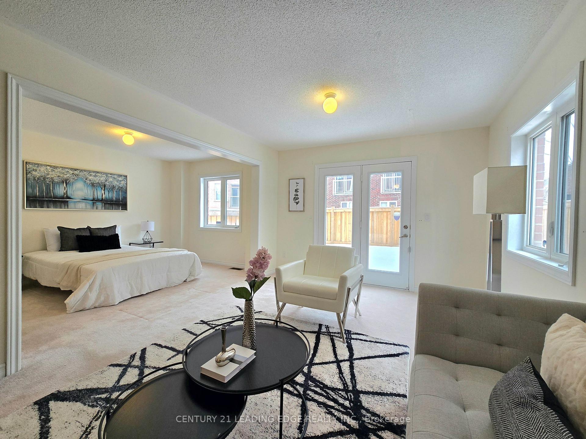 Photo 7 of 19 Living Crescent, Markham, Victoria Square — HOMEH