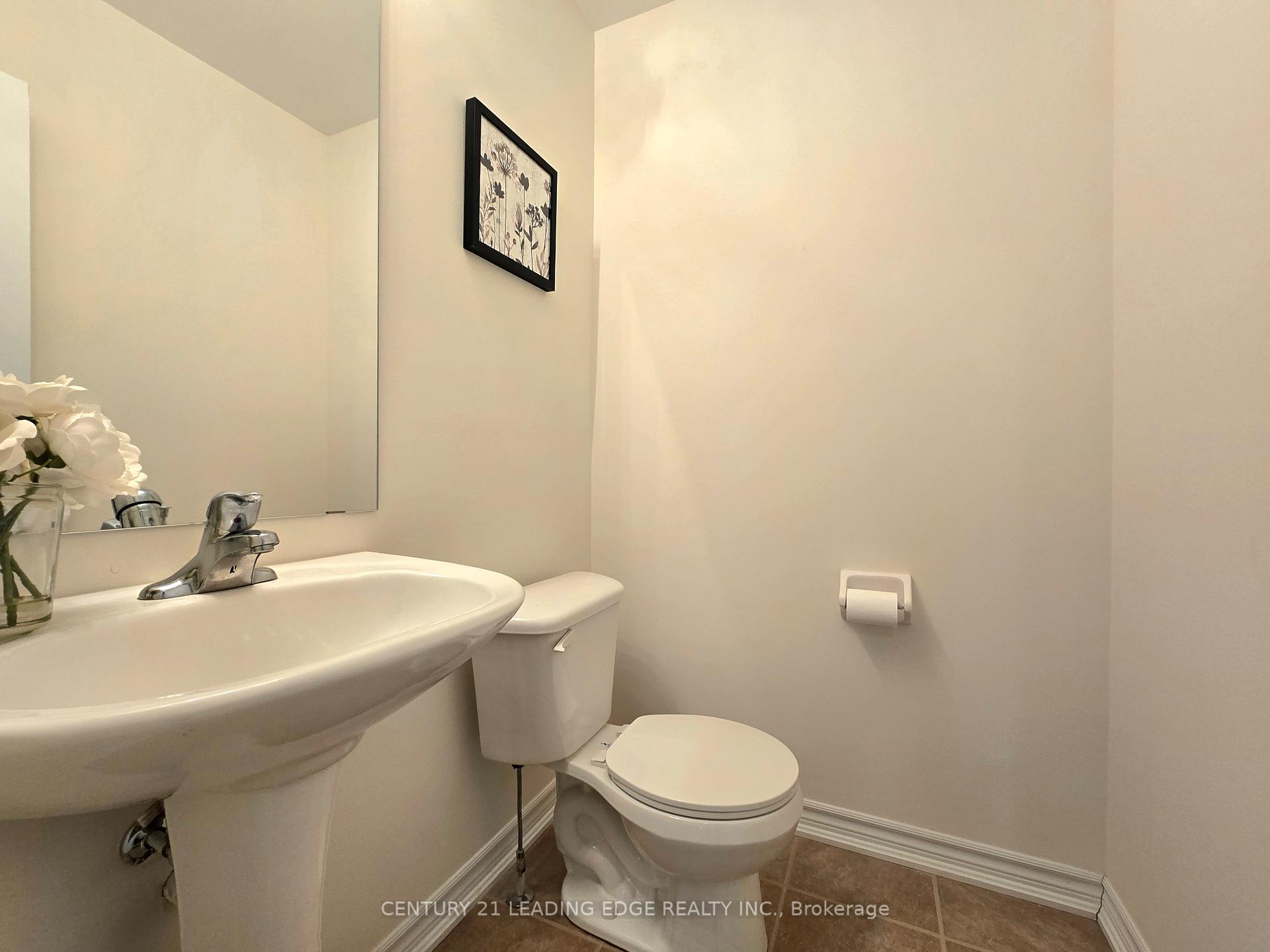 Photo 22 of 19 Living Crescent, Markham, Victoria Square — HOMEH
