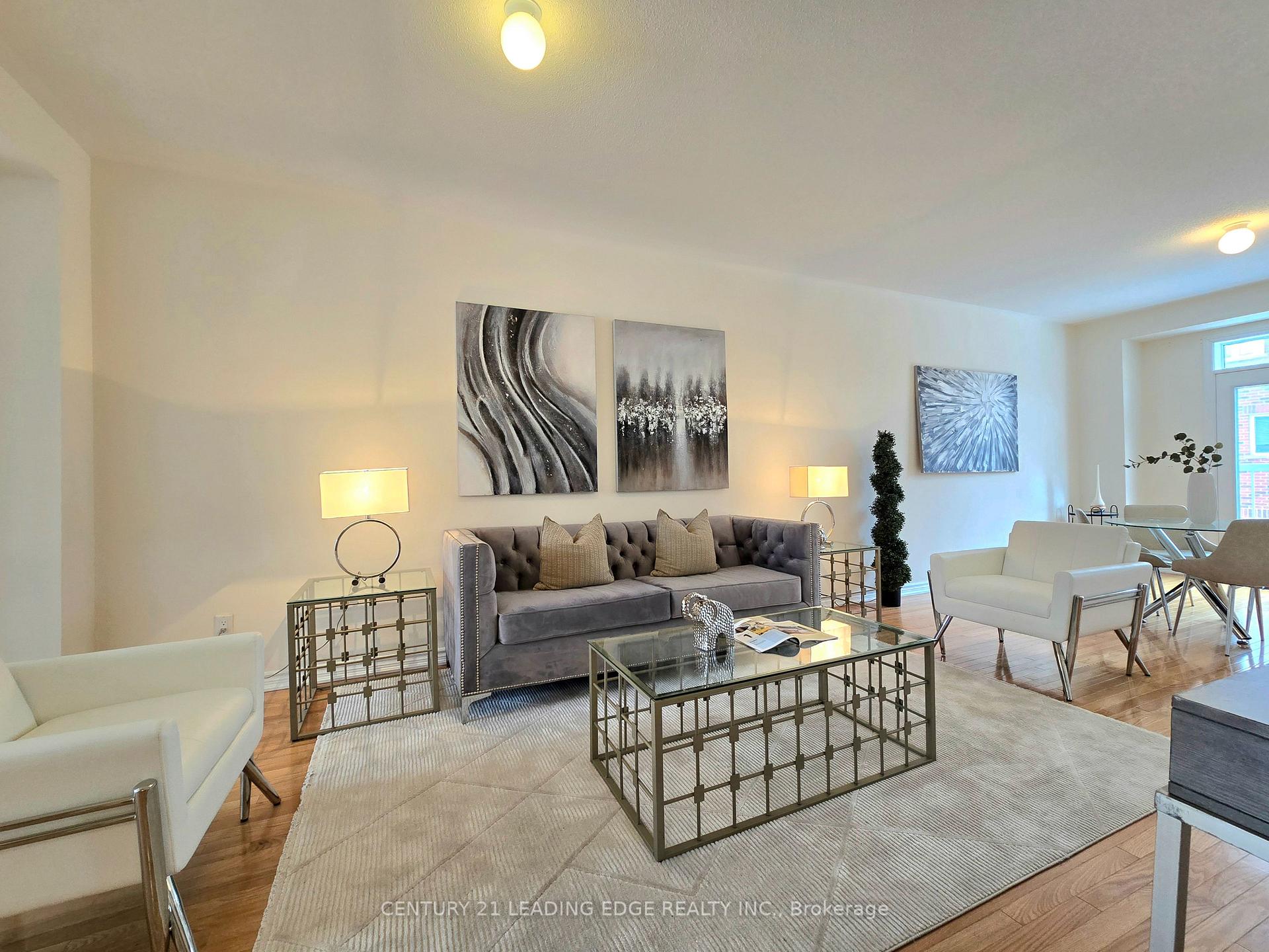 Photo 13 of 19 Living Crescent, Markham, Victoria Square — HOMEH