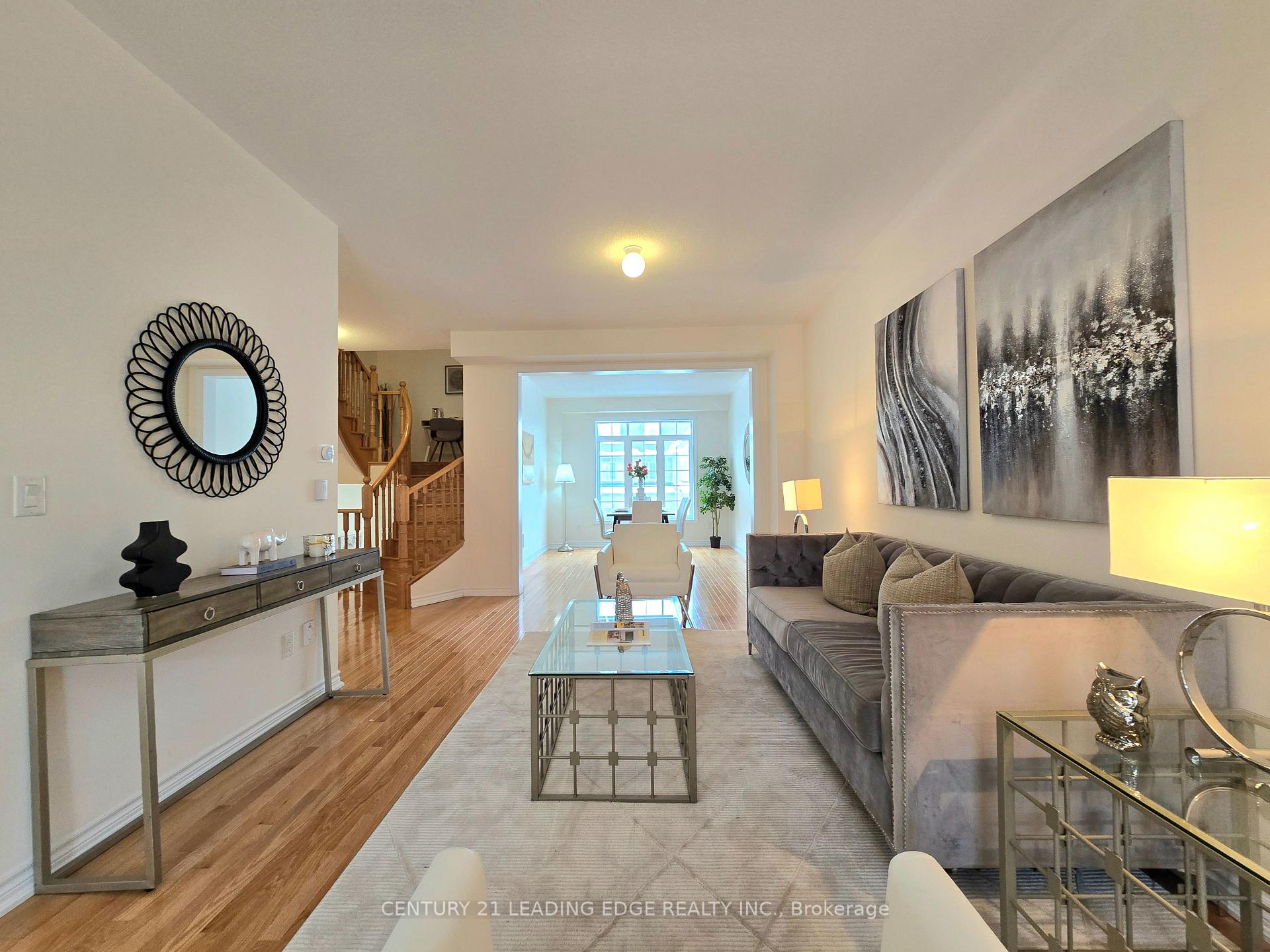 Photo 11 of 19 Living Crescent, Markham, Victoria Square — HOMEH