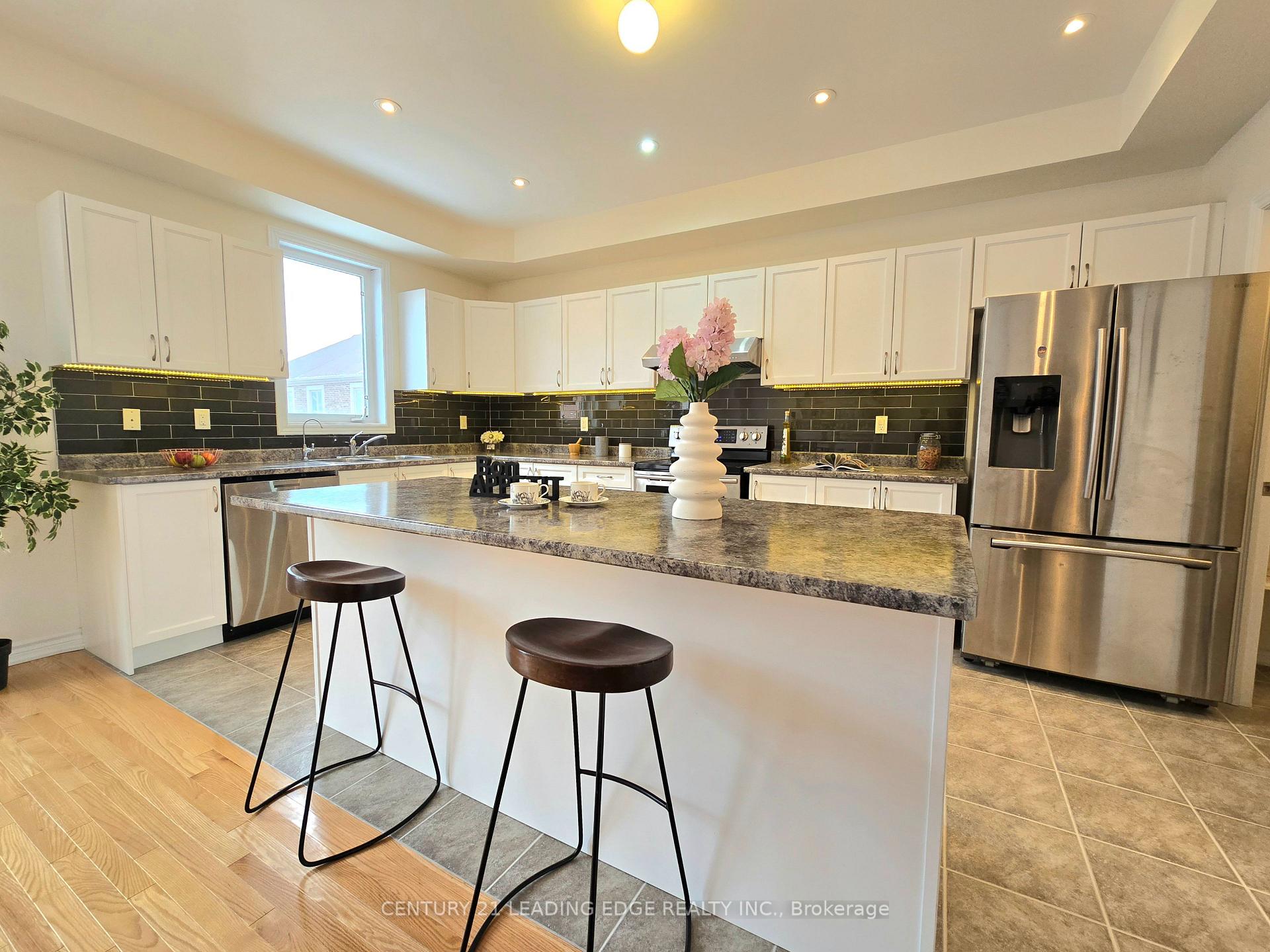 Photo 31 of 19 Living Crescent, Markham, Victoria Square — HOMEH