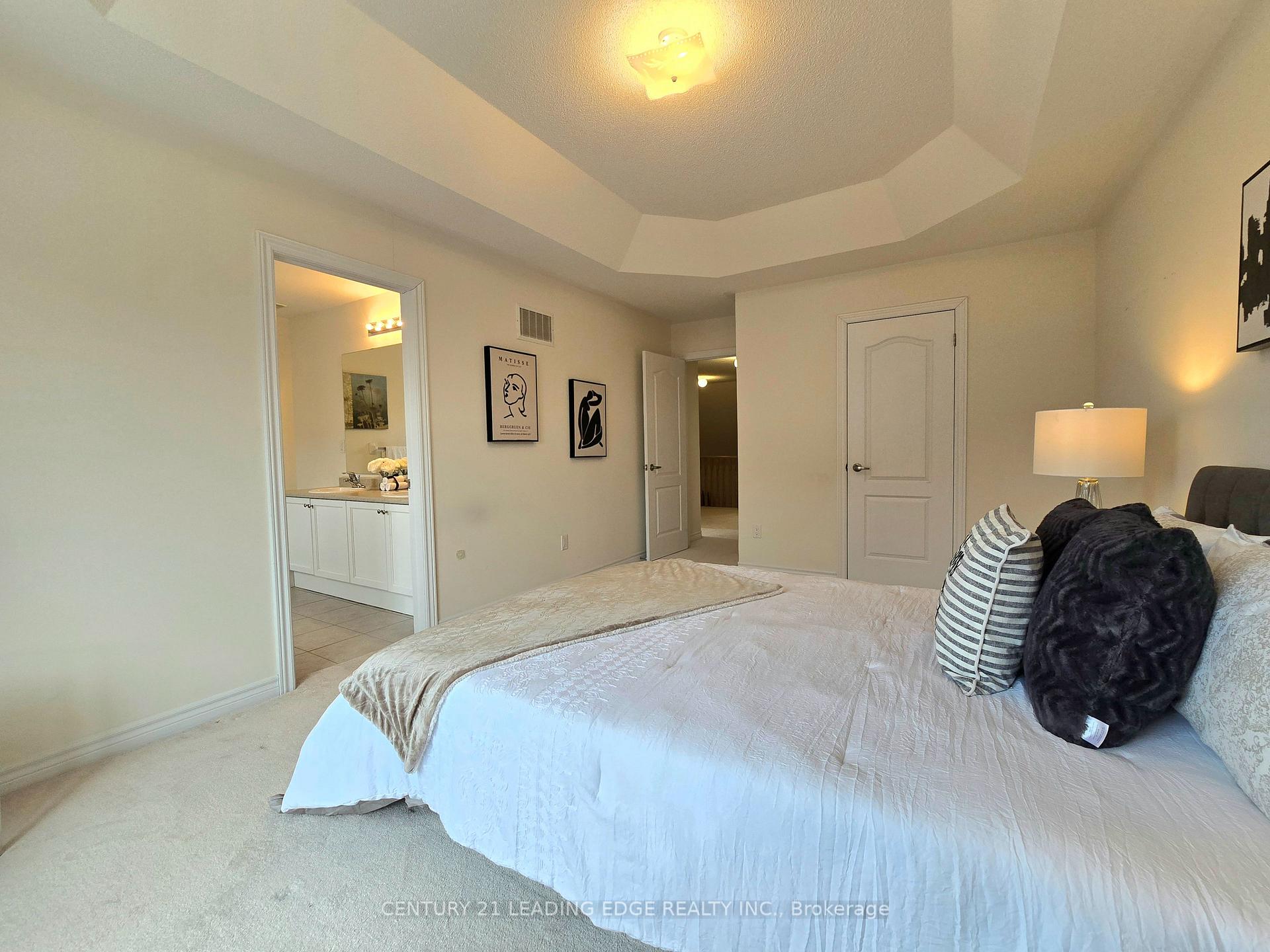 Photo 37 of 19 Living Crescent, Markham, Victoria Square — HOMEH