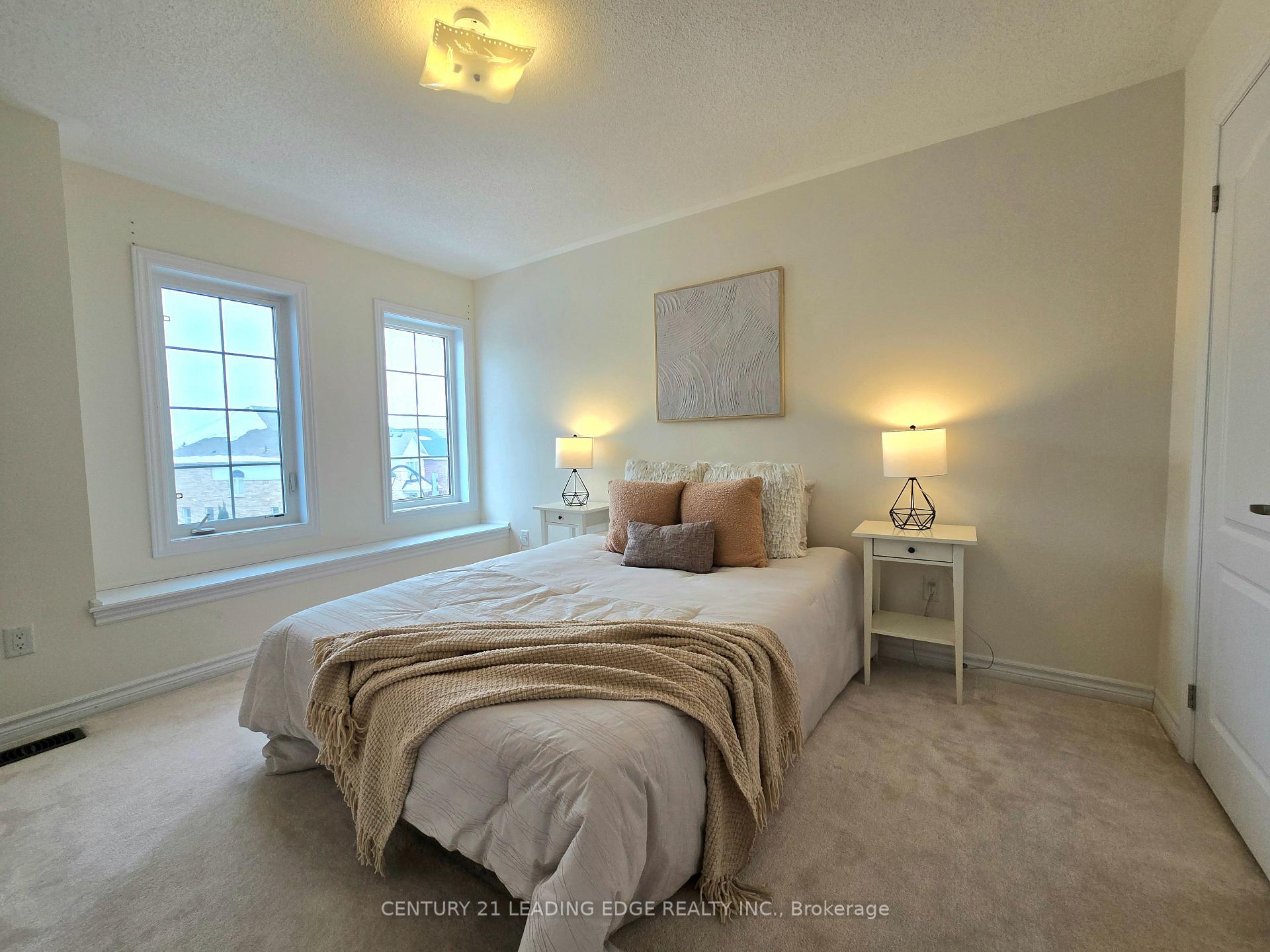 Photo 36 of 19 Living Crescent, Markham, Victoria Square — HOMEH