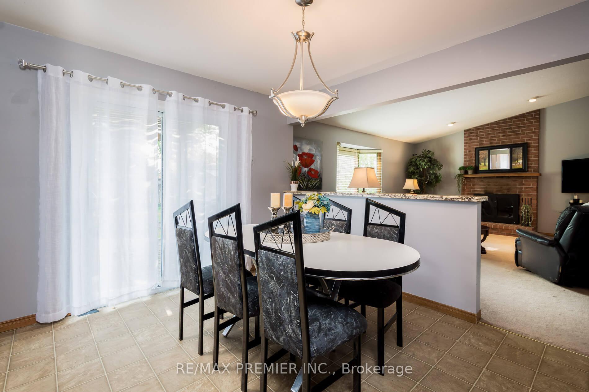 Photo 10 of 32 Buchanan Drive, Haldimand — HOMEH