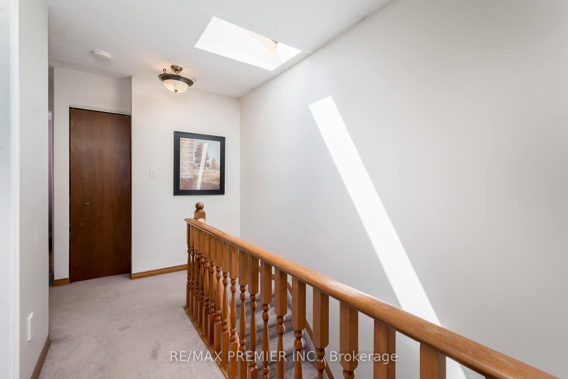 Photo 5 of 32 Buchanan Drive, Haldimand — HOMEH