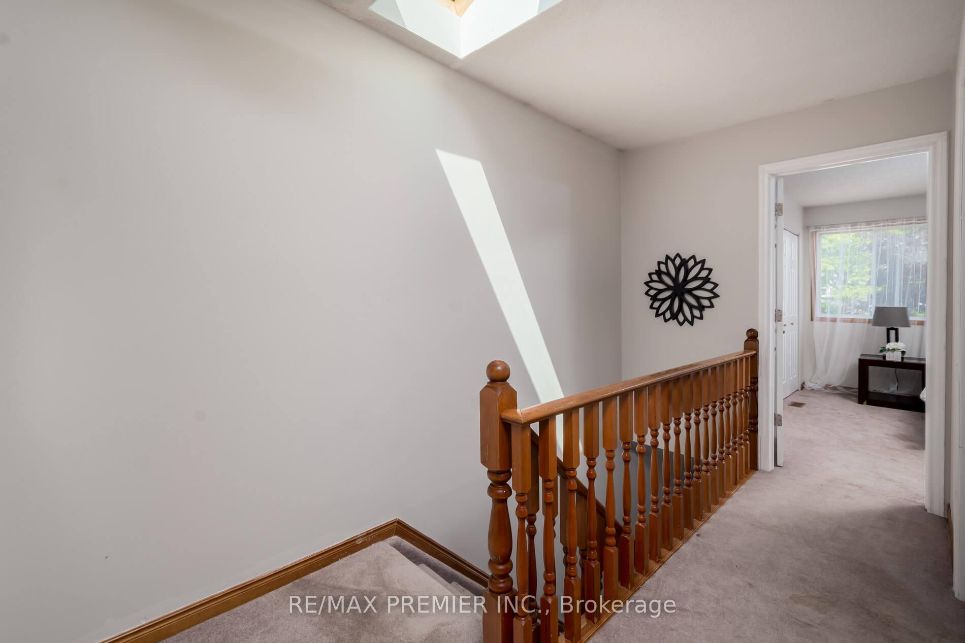 Photo 14 of 32 Buchanan Drive, Haldimand — HOMEH