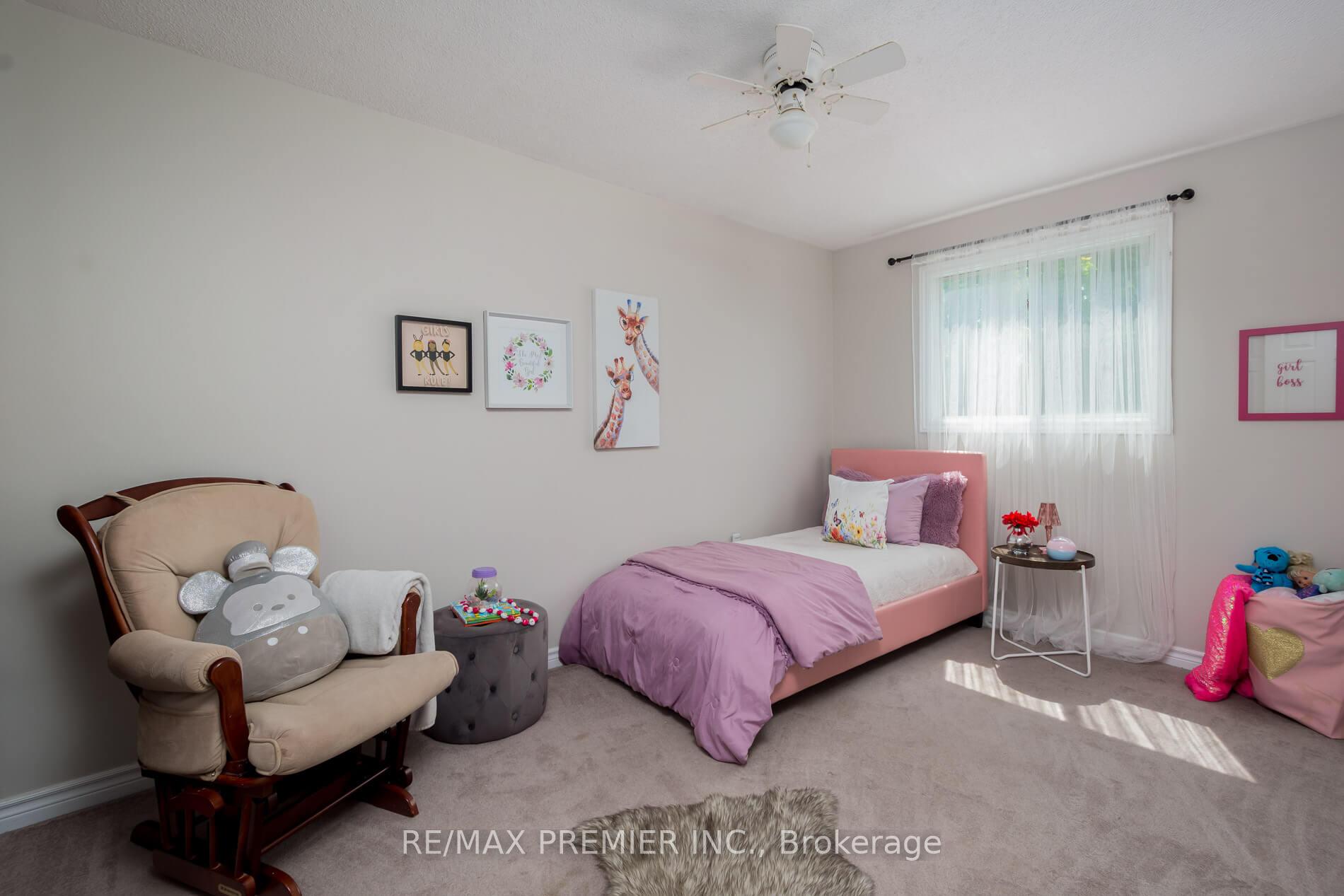 Photo 16 of 32 Buchanan Drive, Haldimand — HOMEH