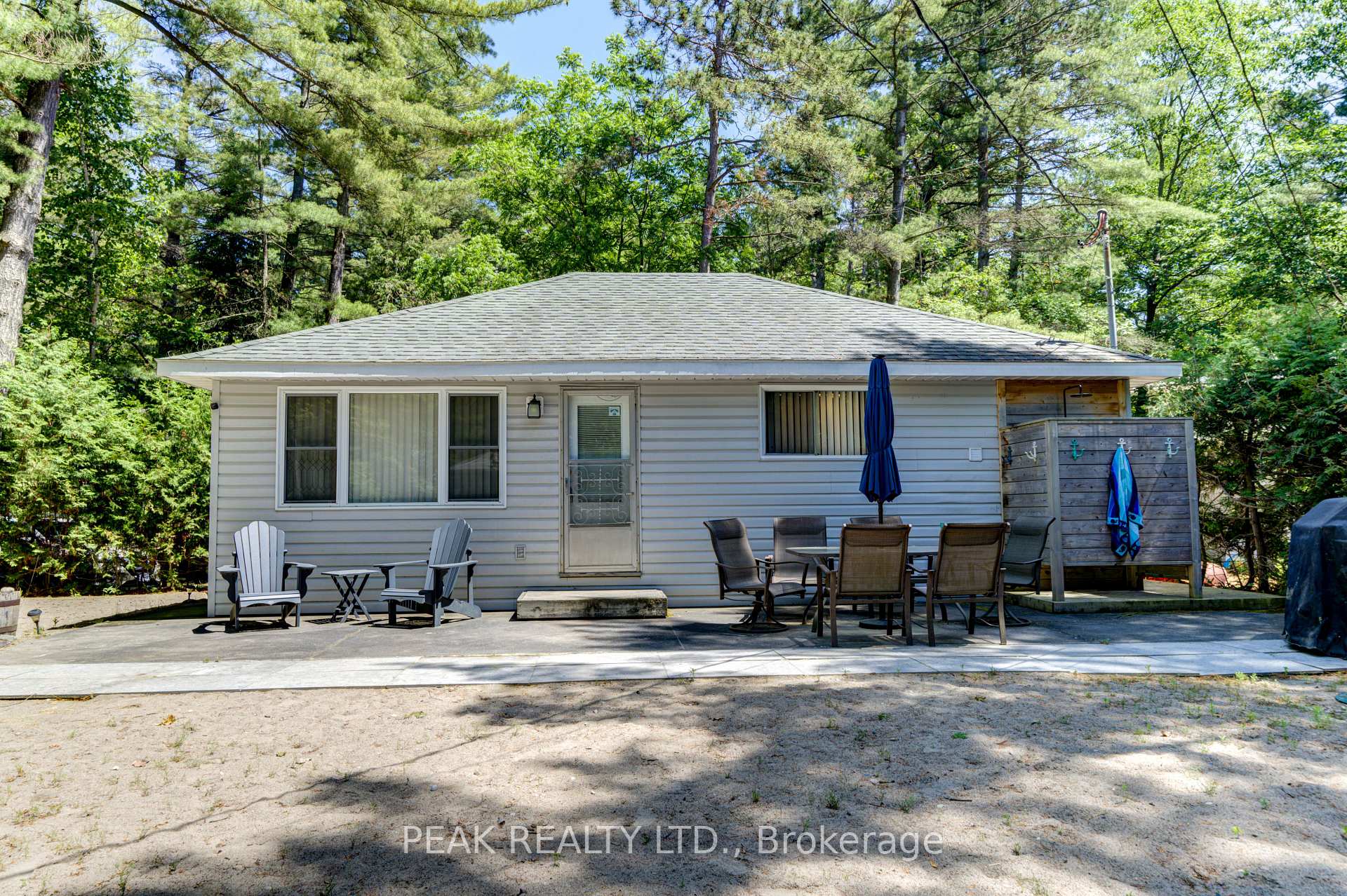 Photo 10 of 35 Lakeside Drive, Tiny, Rural Tiny — HOMEH