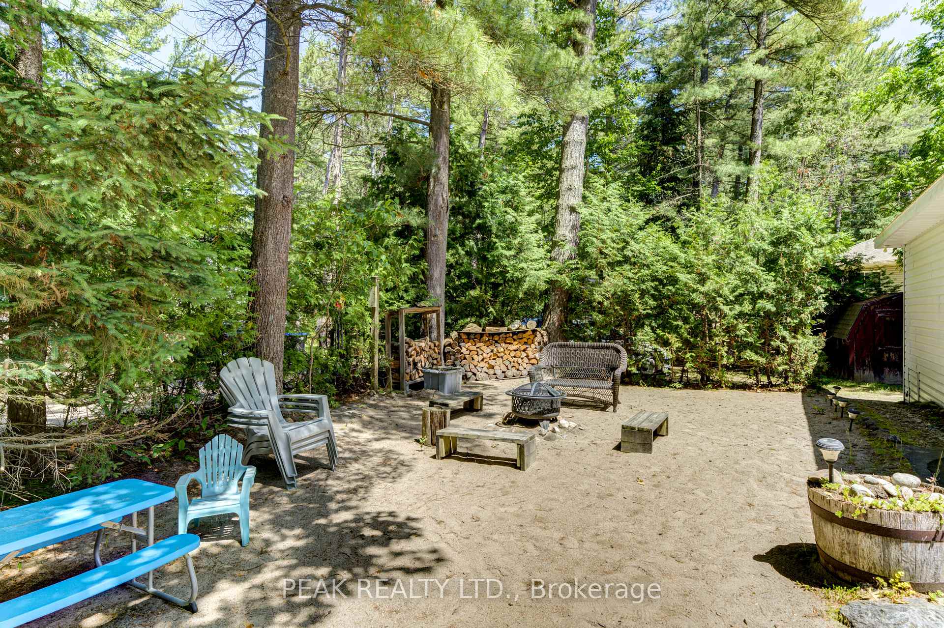 Photo 17 of 35 Lakeside Drive, Tiny, Rural Tiny — HOMEH