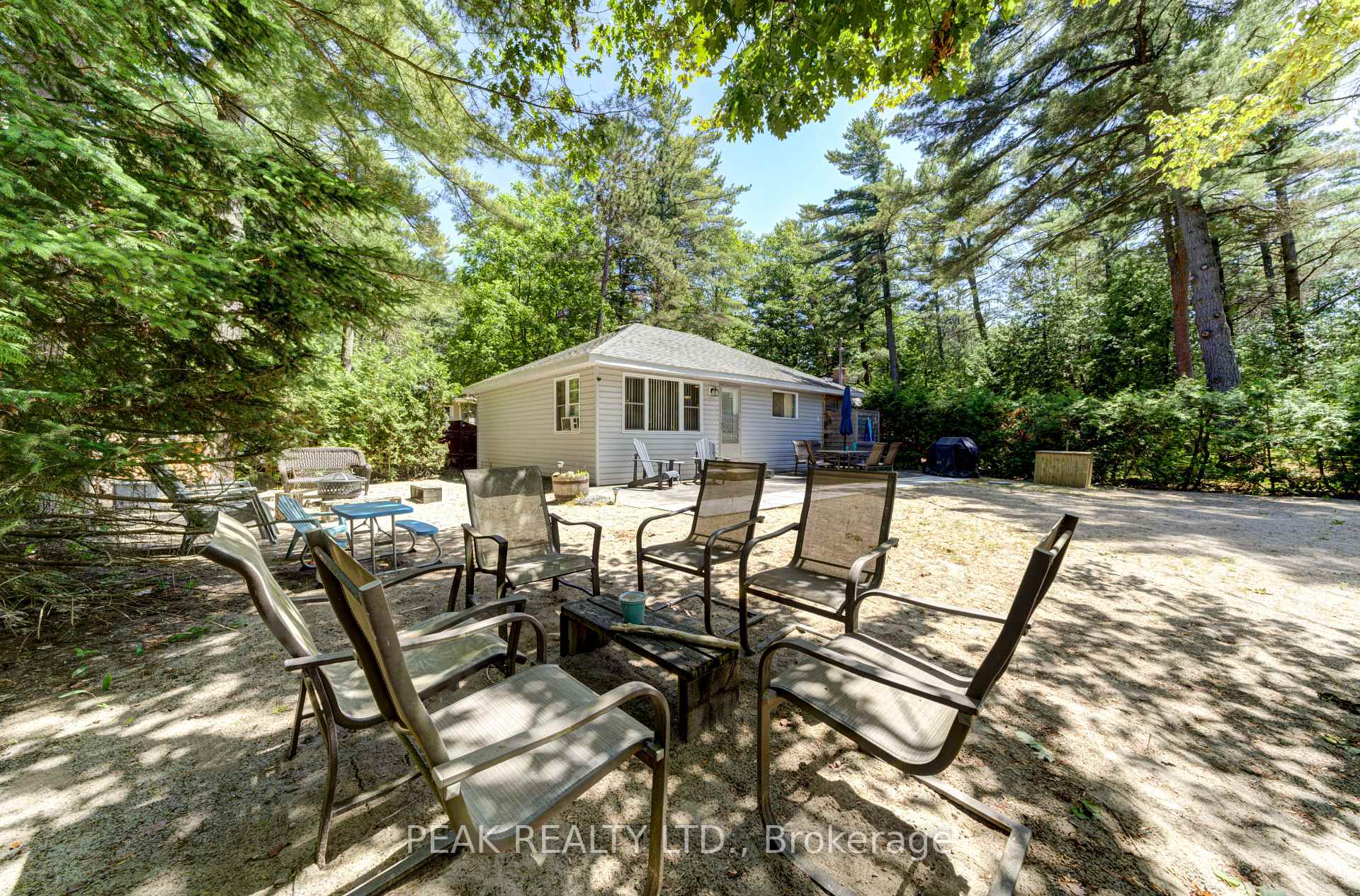 Photo 19 of 35 Lakeside Drive, Tiny, Rural Tiny — HOMEH