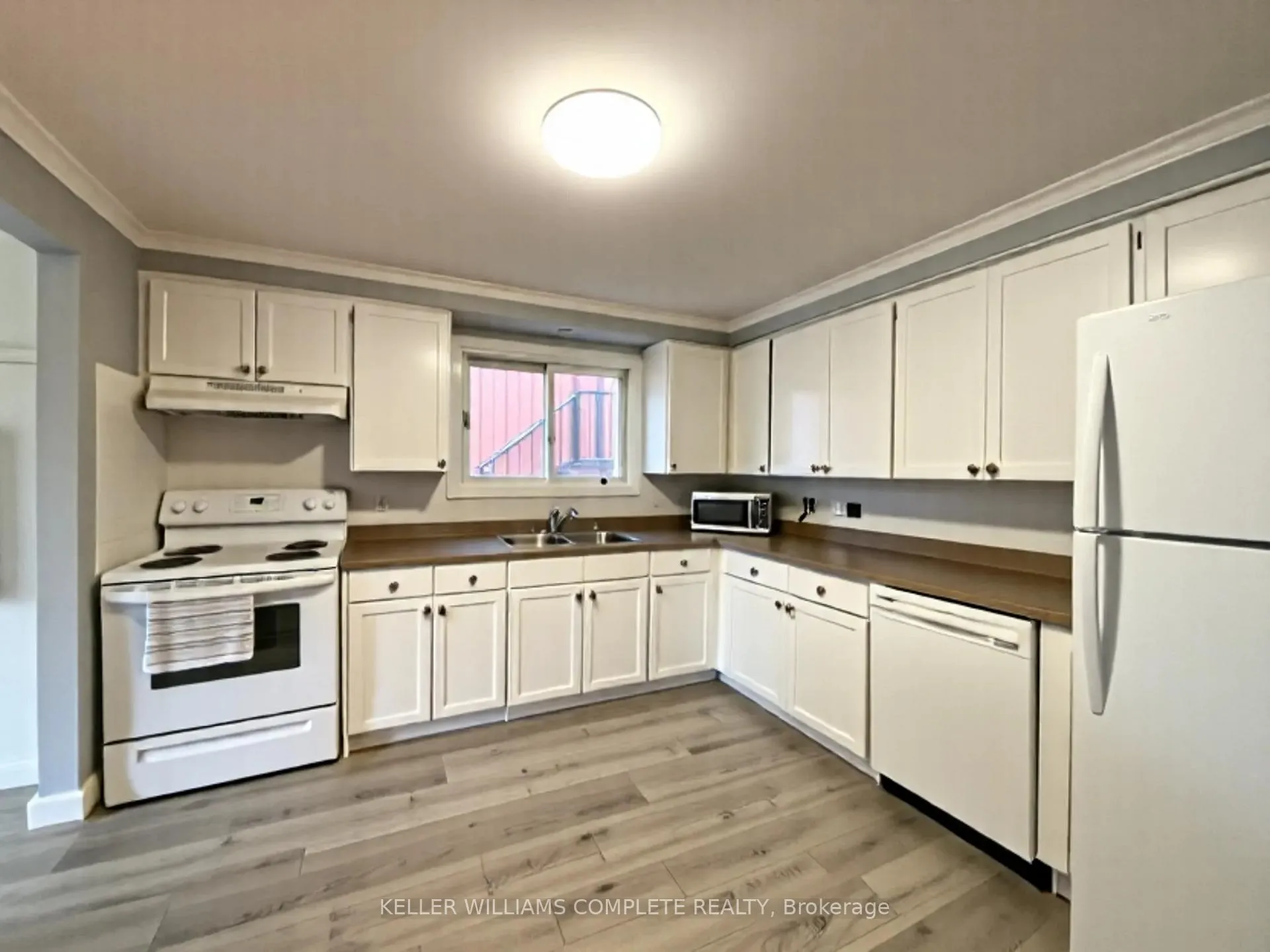 Photo 6 of Unit A, 255 Blackhorne Drive, Kitchener — HOMEH