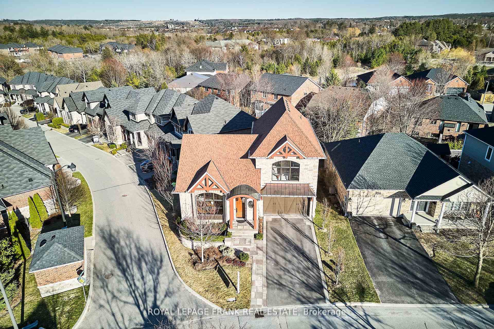 Photo 3 of 108 Oakside Drive, Uxbridge — HOMEH