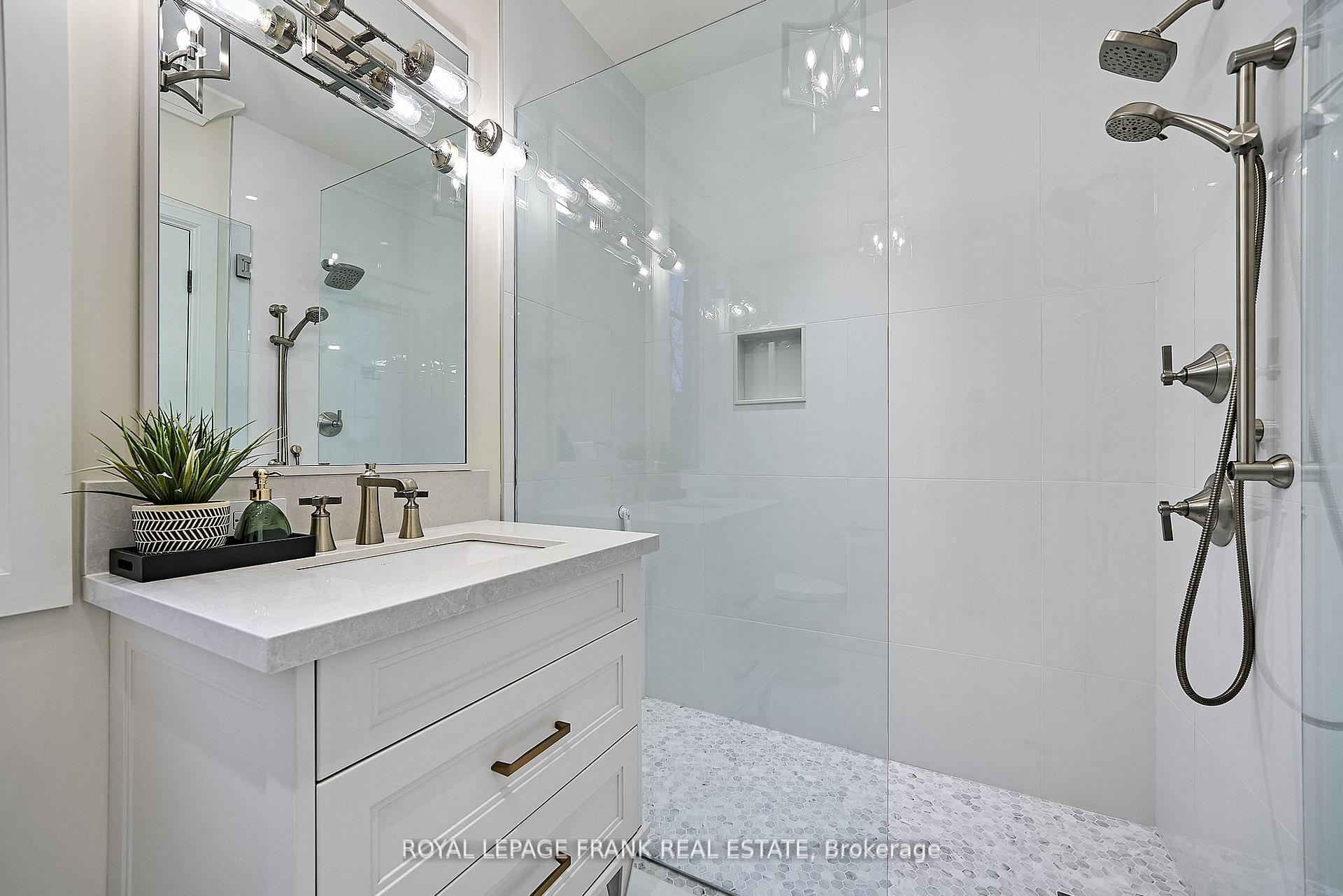 Photo 14 of 108 Oakside Drive, Uxbridge — HOMEH
