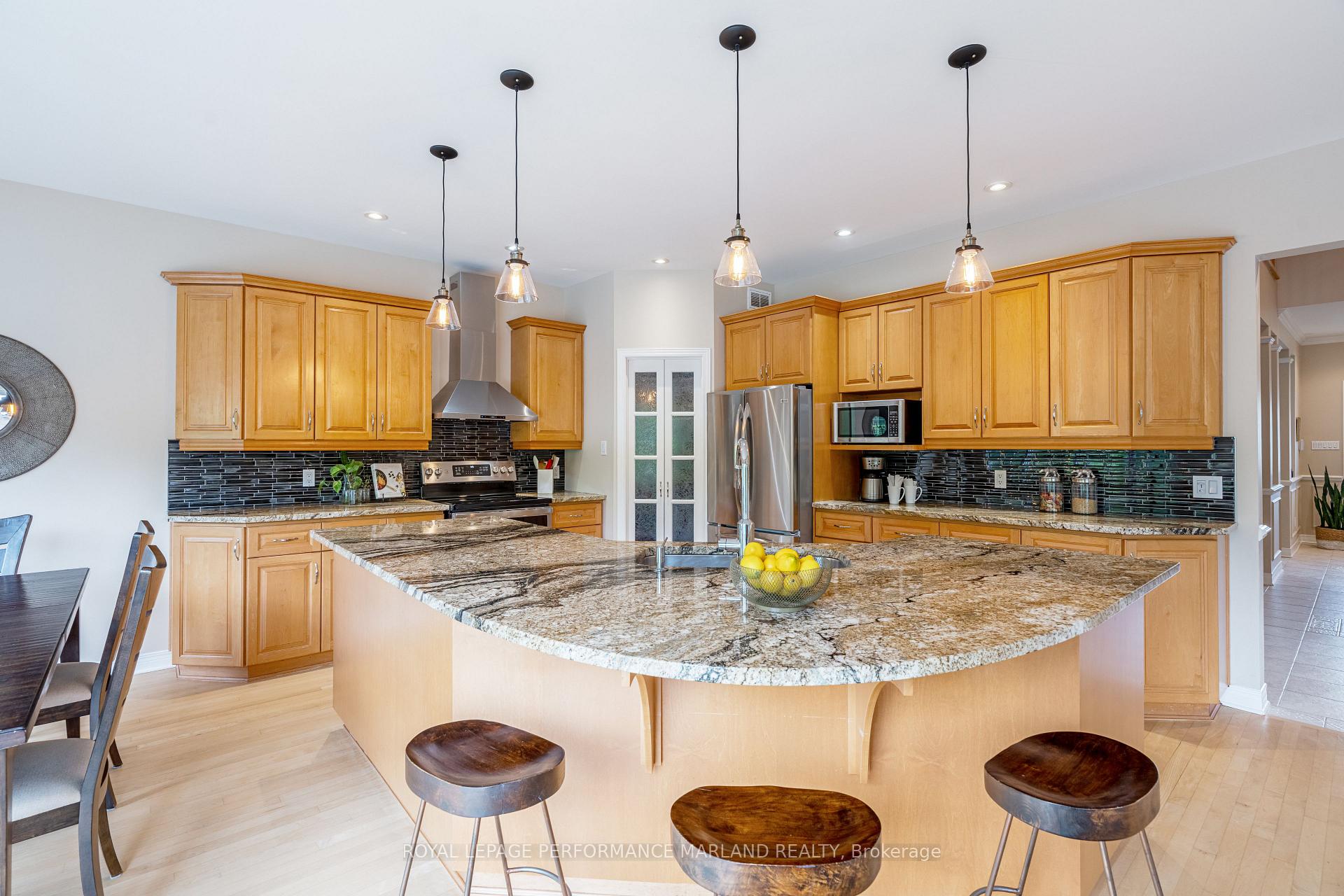 Photo 12 of 3502 Wyman Crescent, Ottawa, Windsor Park Village — HOMEH