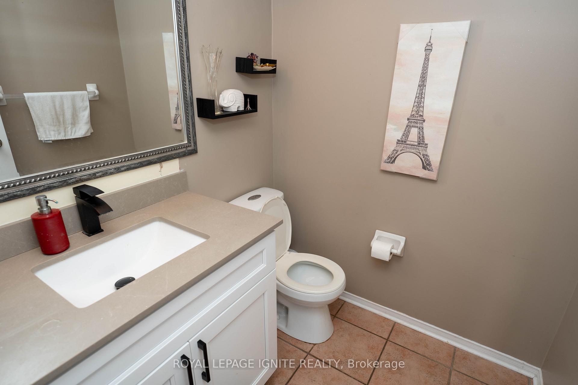 Photo 2 of 82 Elephant Hill Drive, Clarington, Bowmanville — HOMEH