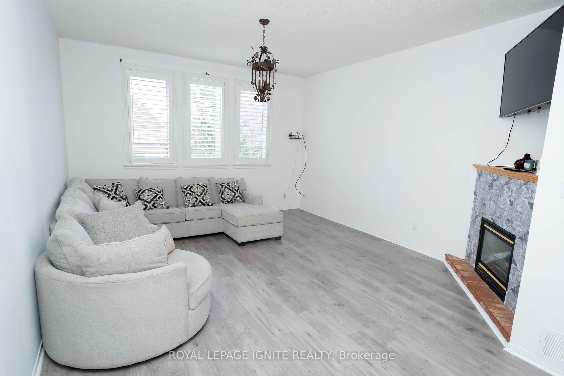 Photo 13 of 82 Elephant Hill Drive, Clarington, Bowmanville — HOMEH