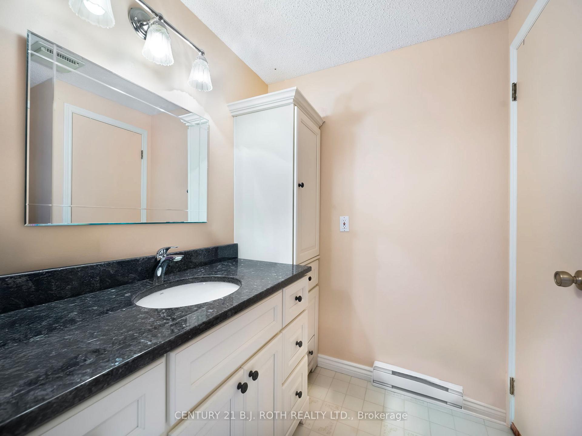 Photo 18 of 62 Tamarack Drive, Oro-Medonte, Hawkestone — HOMEH