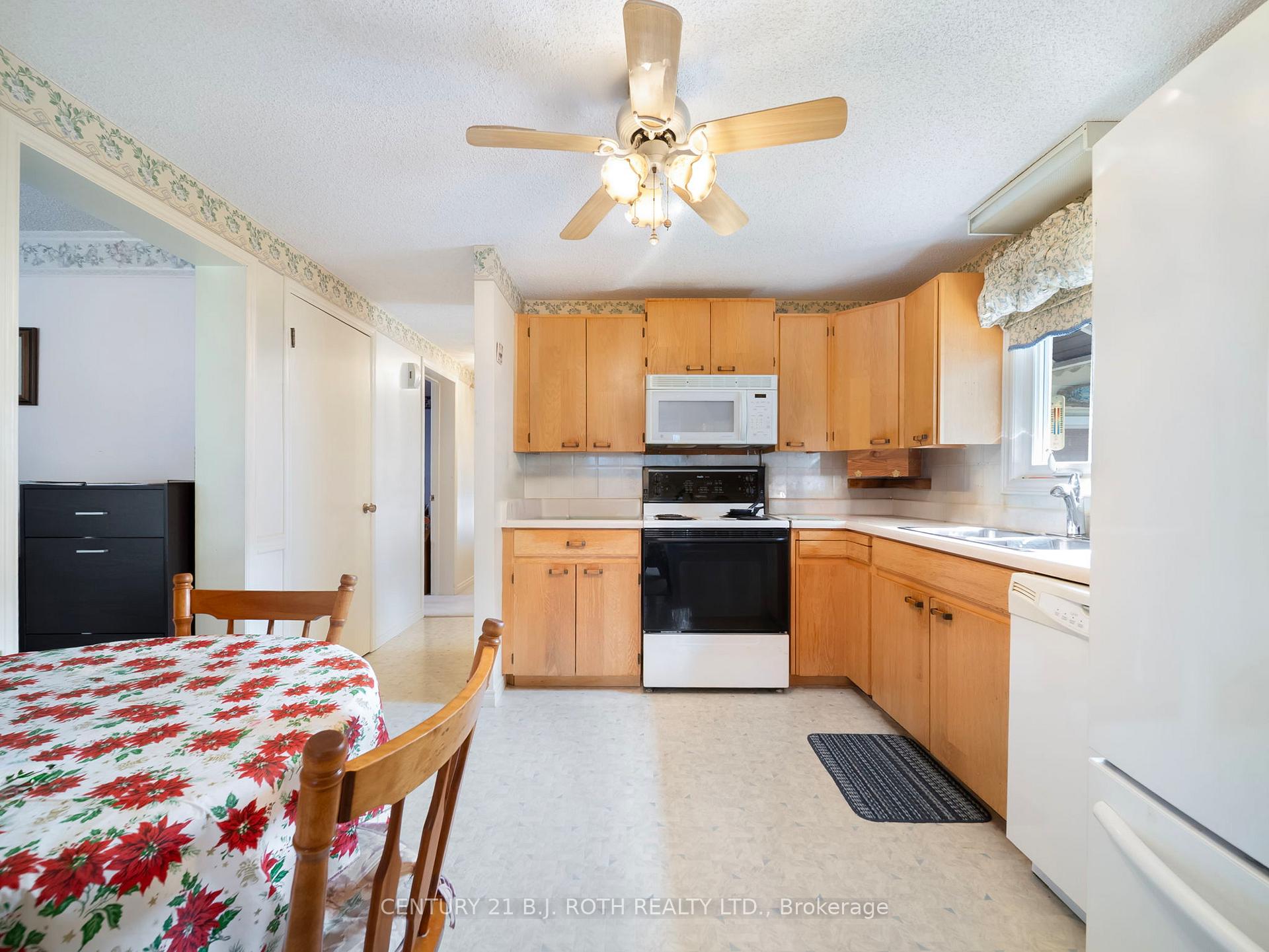 Photo 19 of 62 Tamarack Drive, Oro-Medonte, Hawkestone — HOMEH
