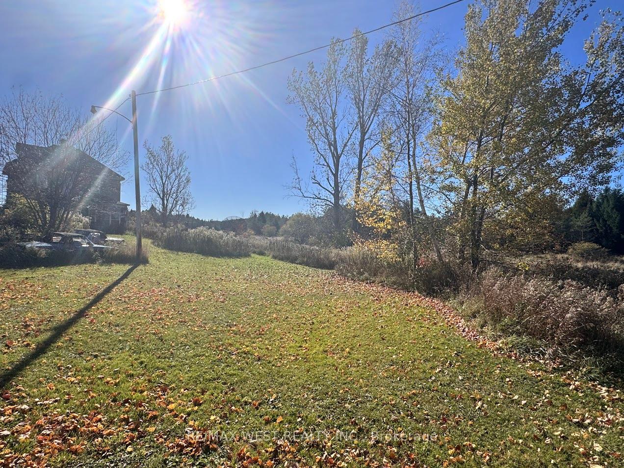 Photo 3 of 211 Queen Street W, Springwater, Elmvale — HOMEH
